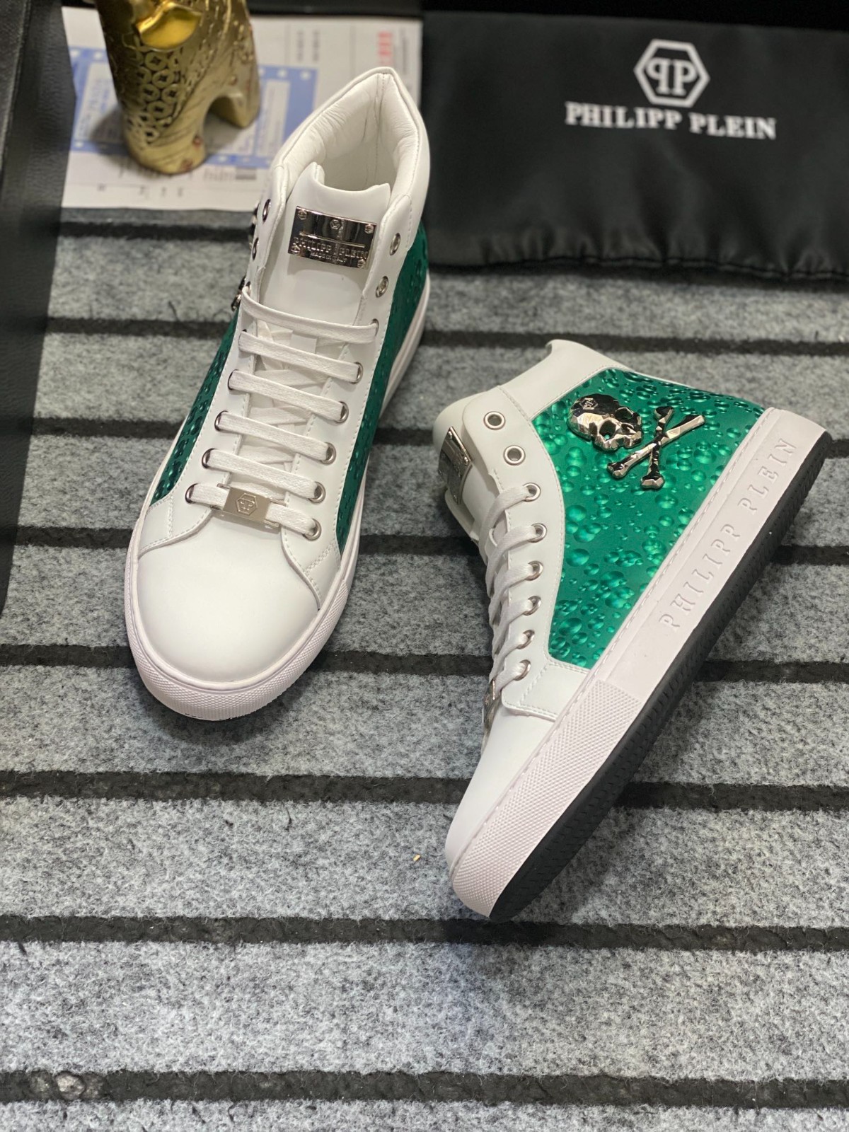 060 060#011-PhilippPlein-2023SS