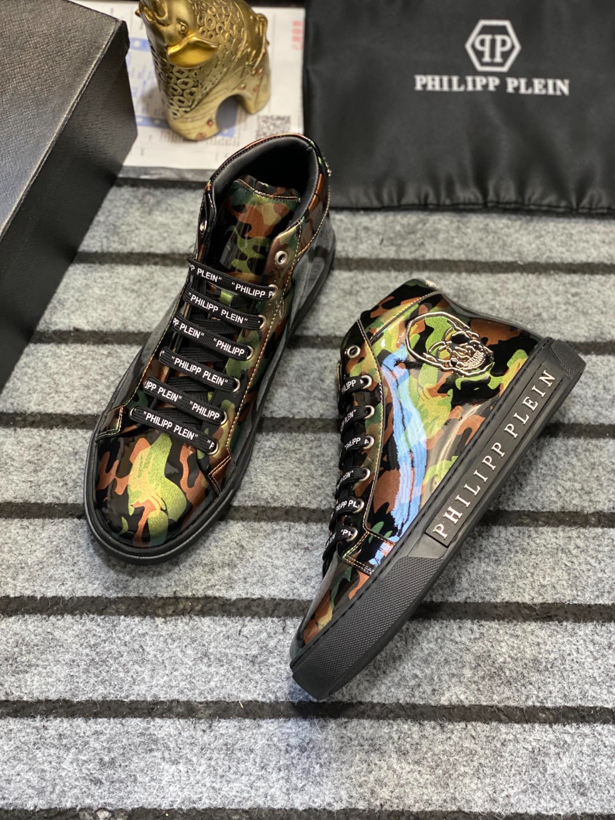 057 057#011-PhilippPlein-2023SS