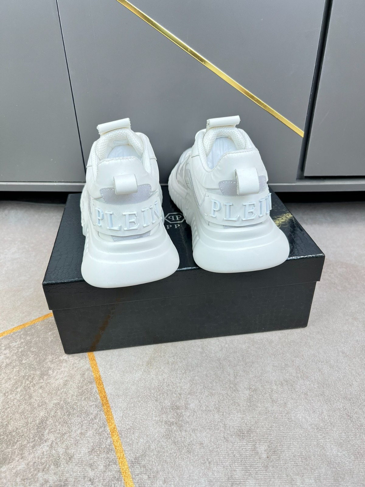 054 054#011-PhilippPlein-2023SS