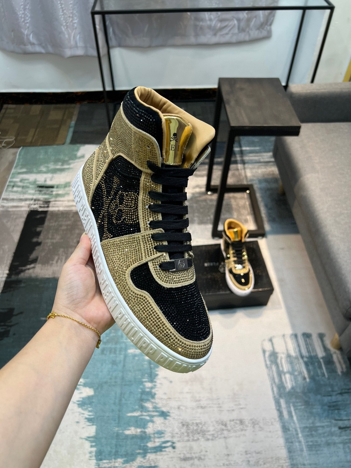 053 053#011-PhilippPlein-2023SS