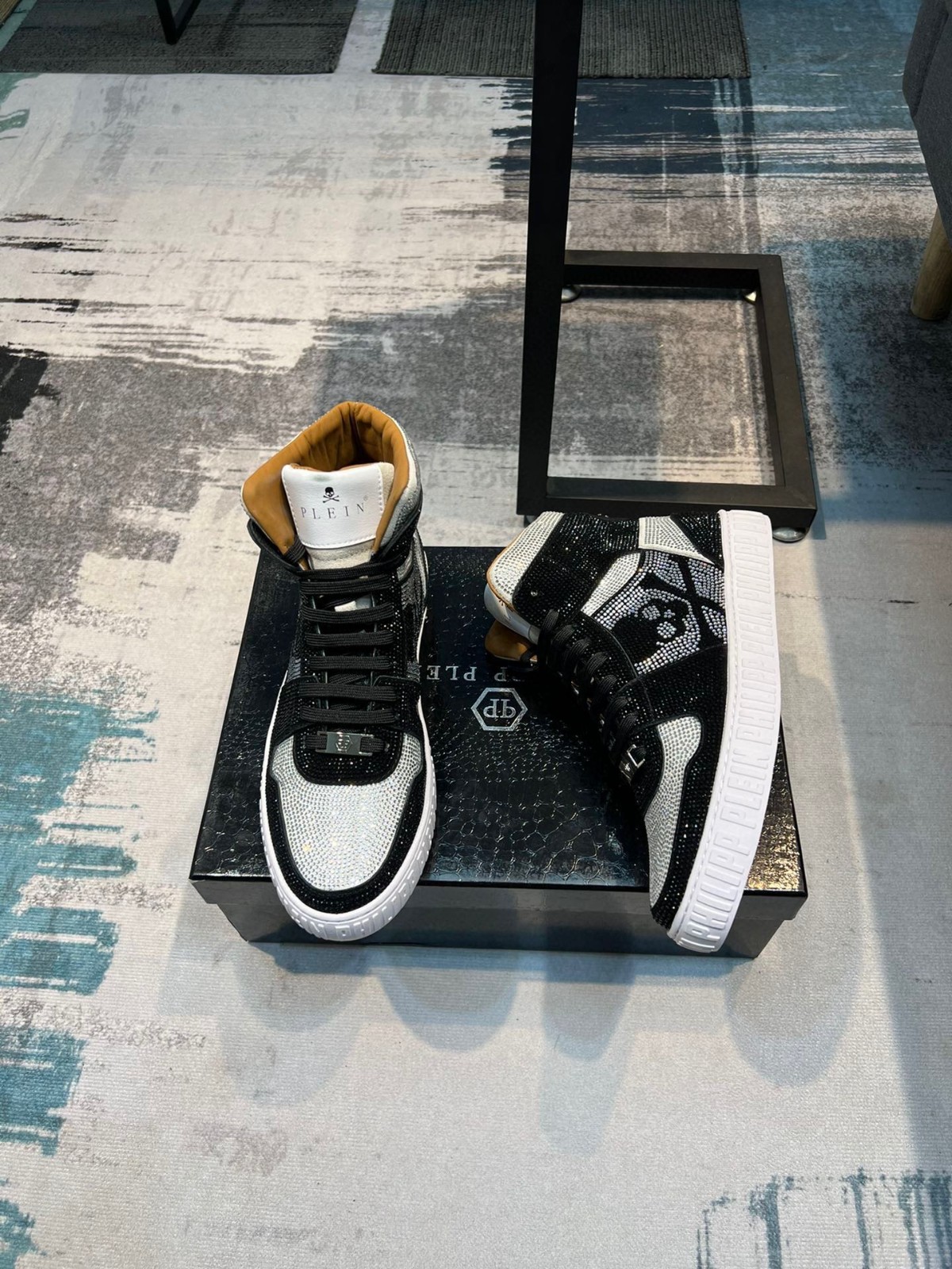 052 052#011-PhilippPlein-2023SS