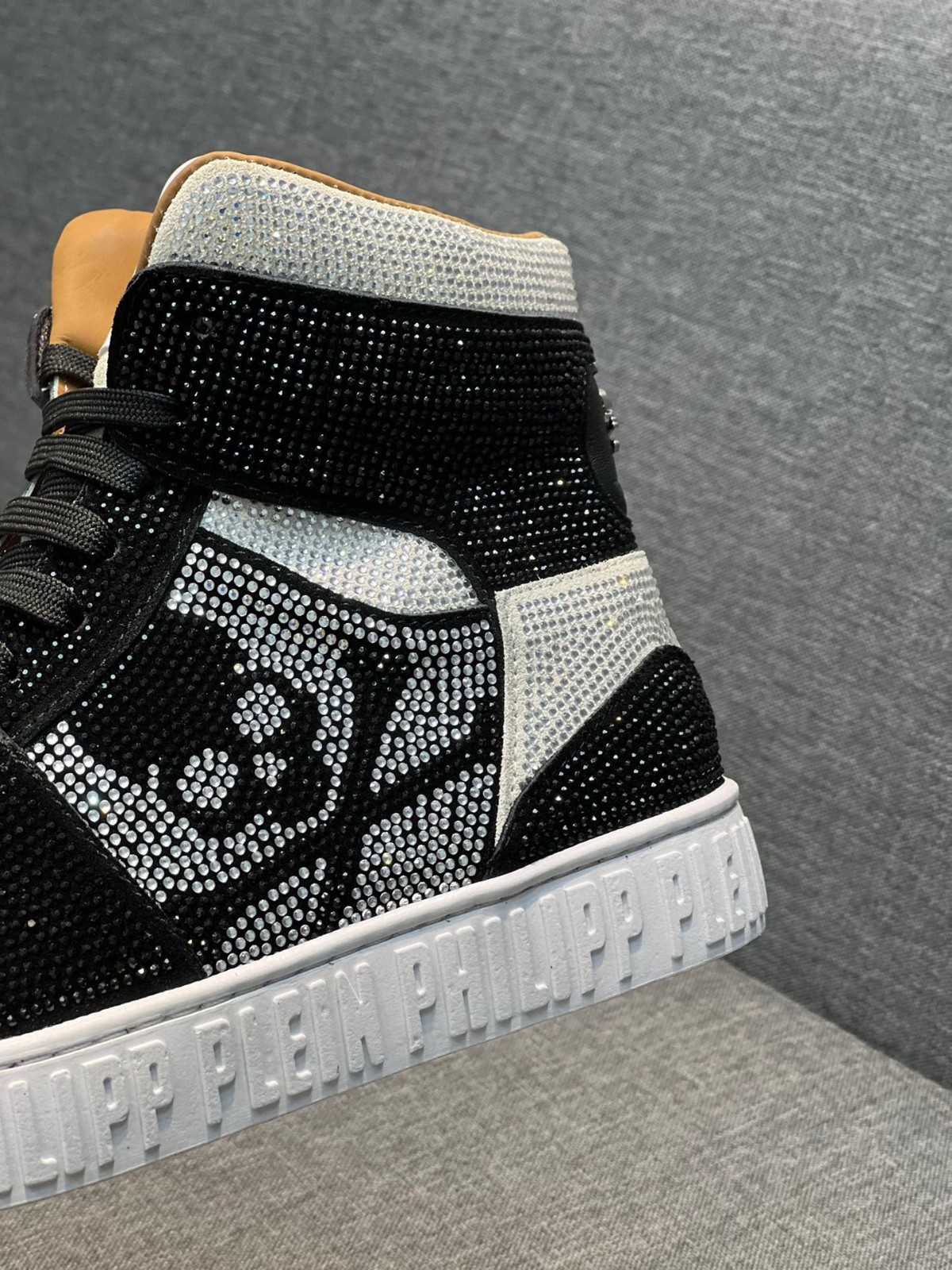 052 052#011-PhilippPlein-2023SS