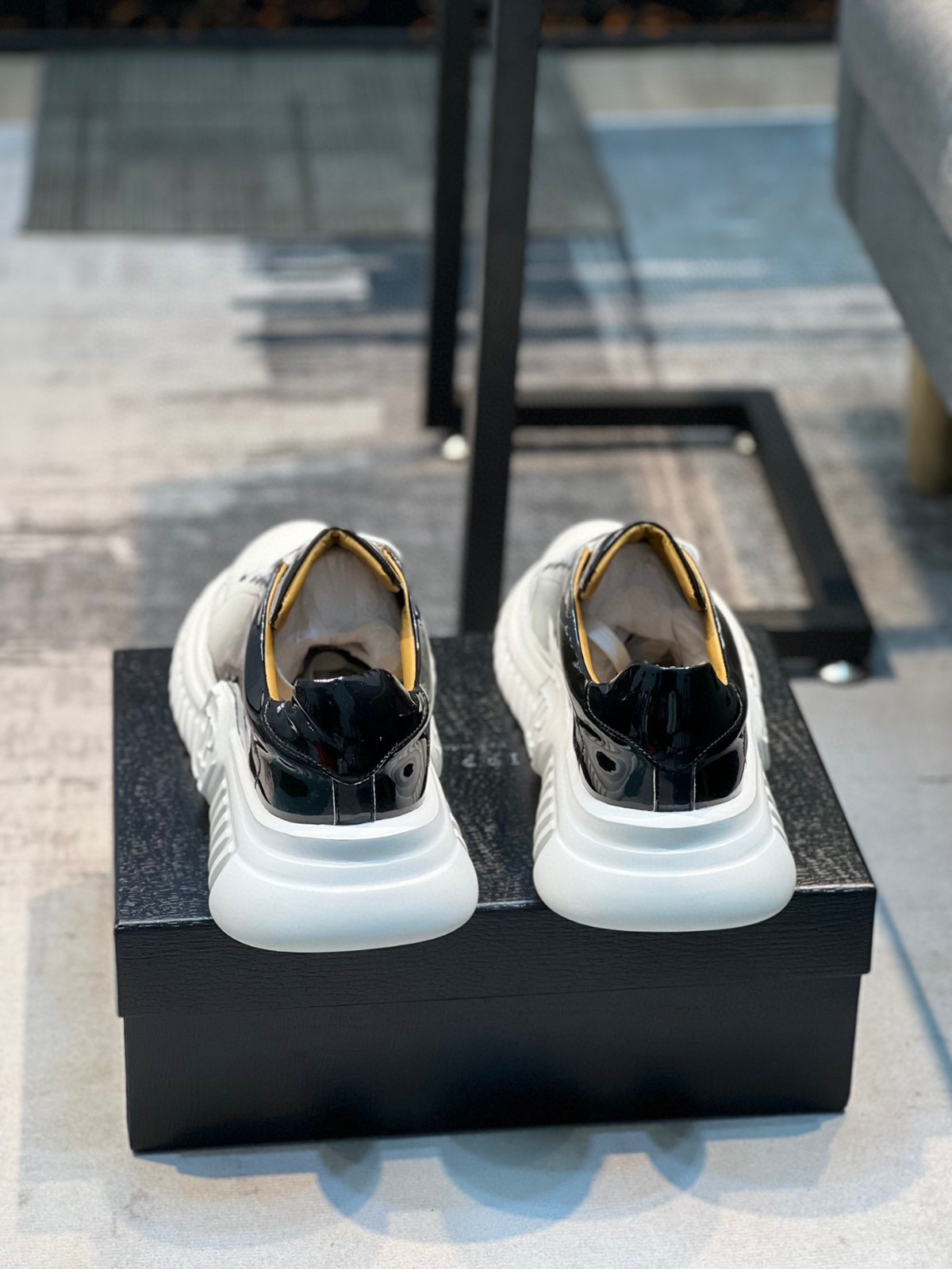 051 051#011-PhilippPlein-2023SS