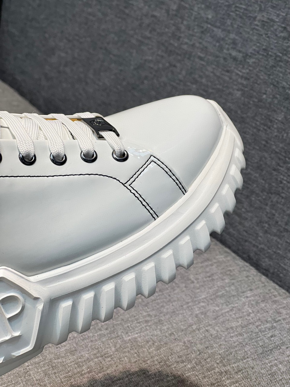 051 051#011-PhilippPlein-2023SS