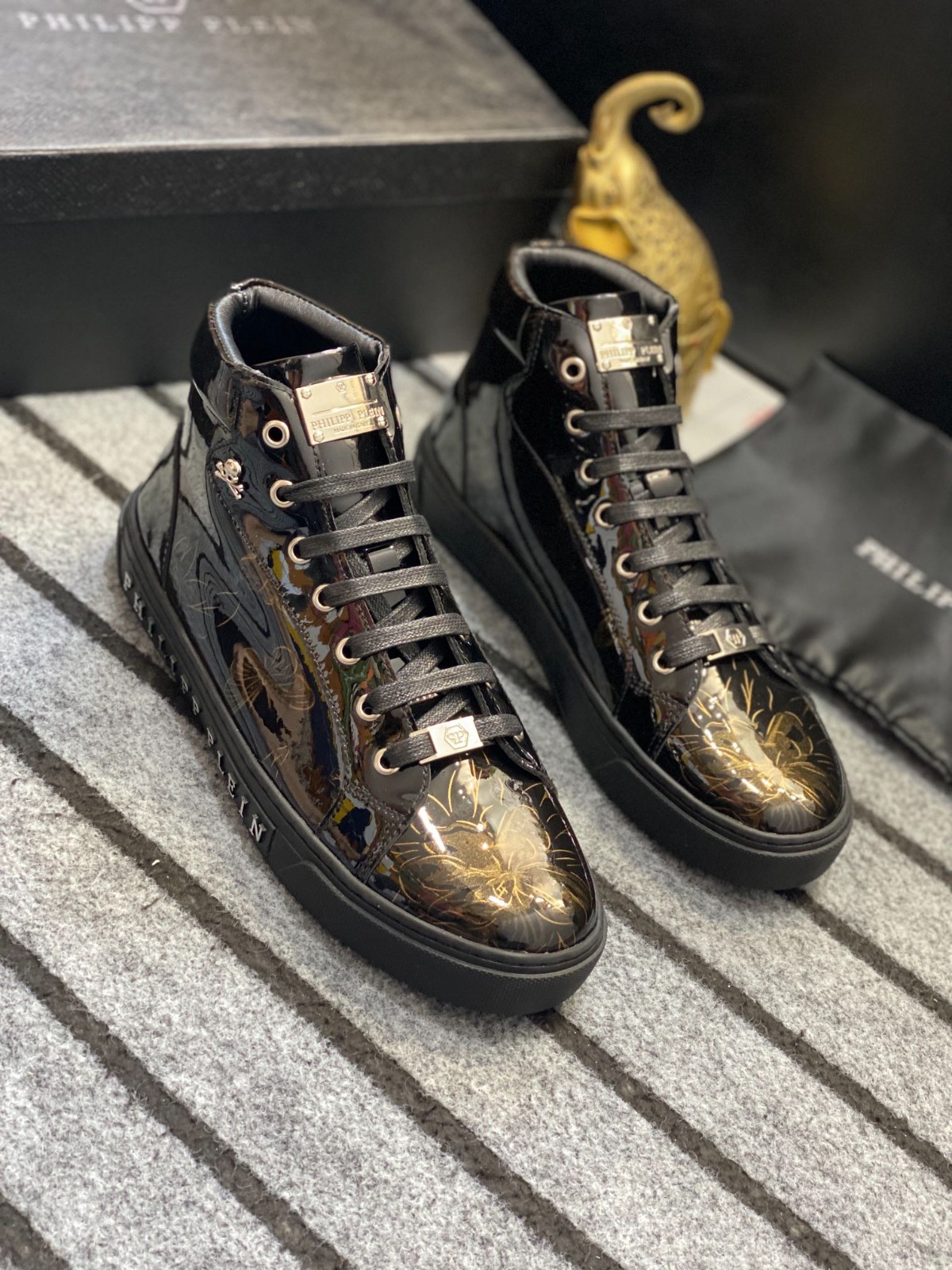 050 050#011-PhilippPlein-2023SS