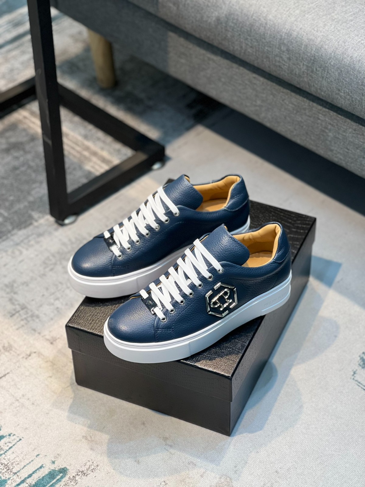 049 049#011-PhilippPlein-2023SS