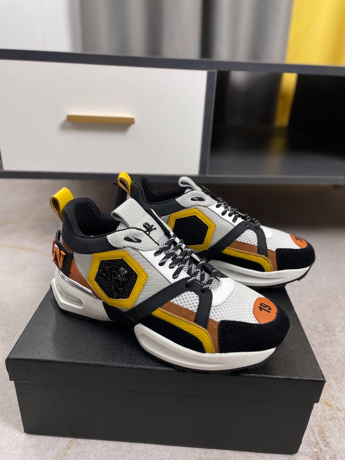 046 046#011-PhilippPlein-2023SS