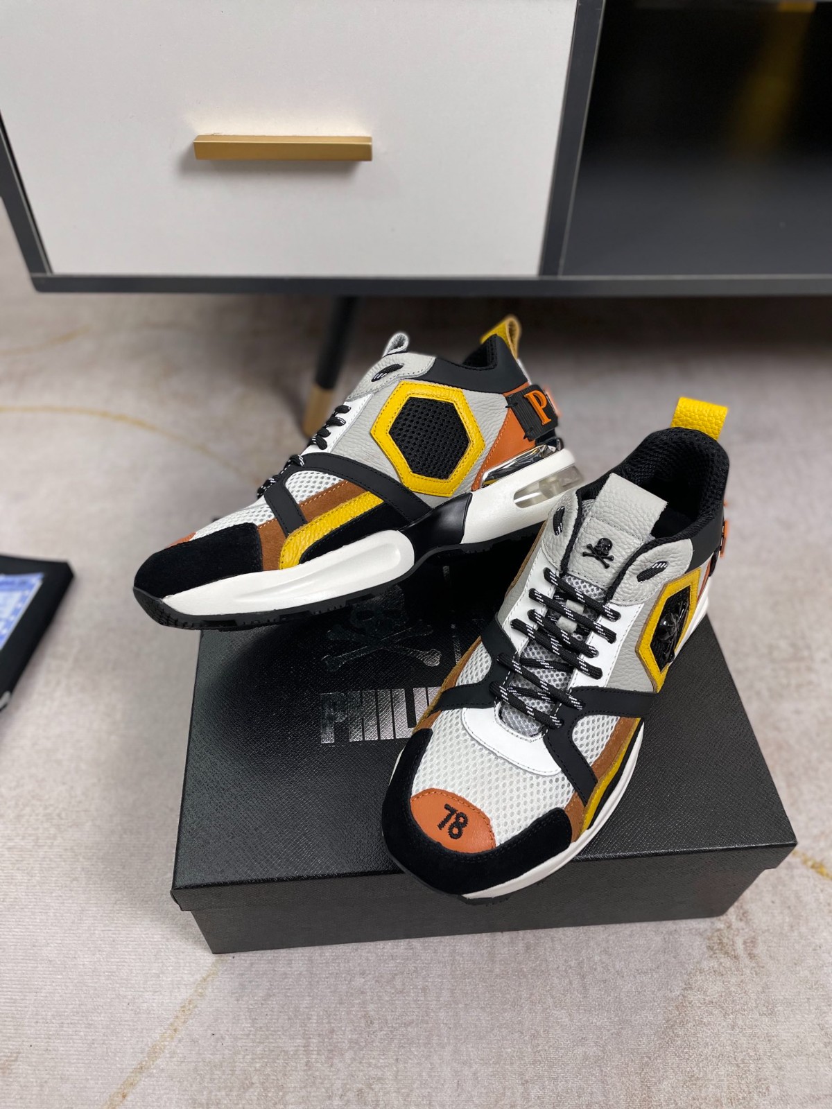 046 046#011-PhilippPlein-2023SS