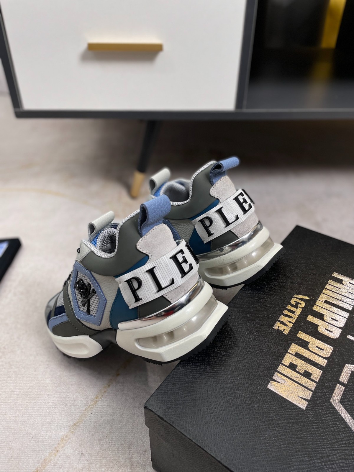 039 039#011-PhilippPlein-2023SS