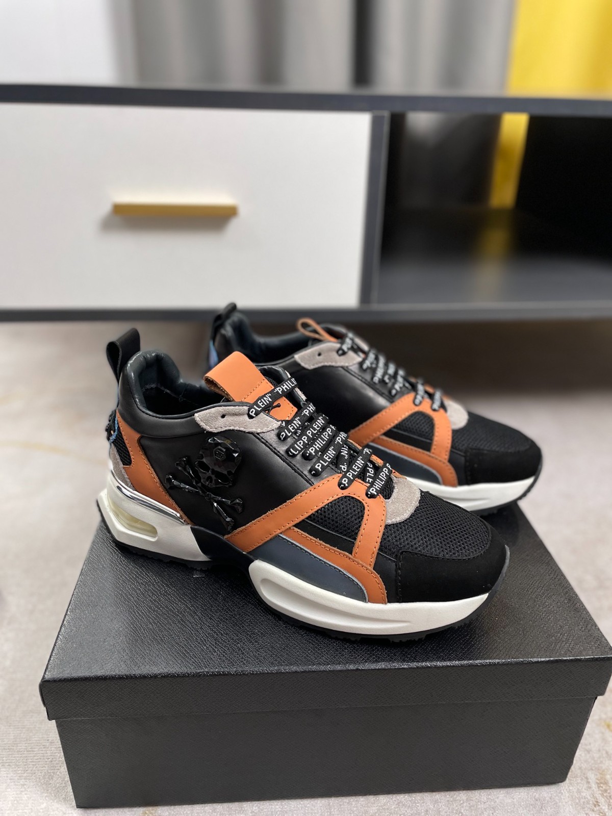 033 033#011-PhilippPlein-2023SS
