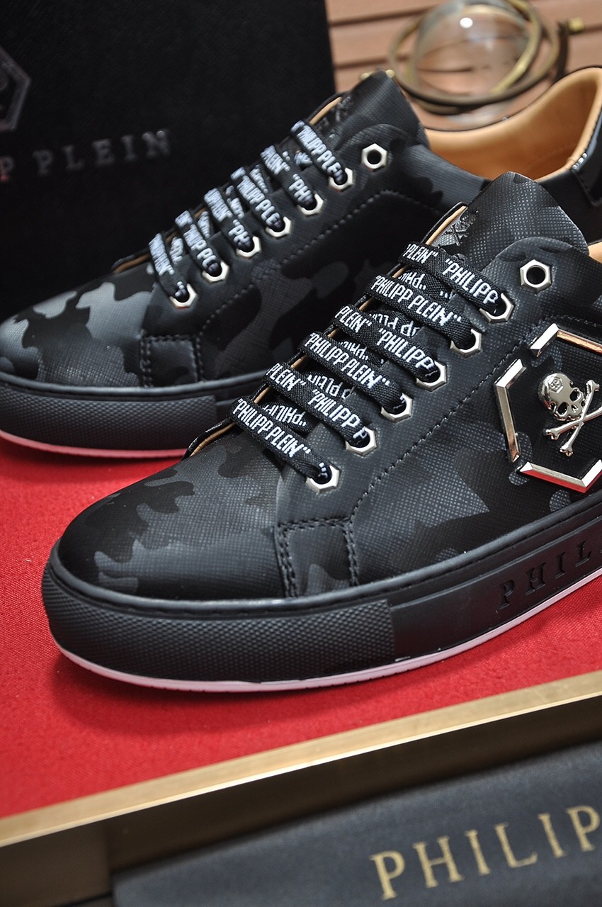 032 032#011-PhilippPlein-2023SS
