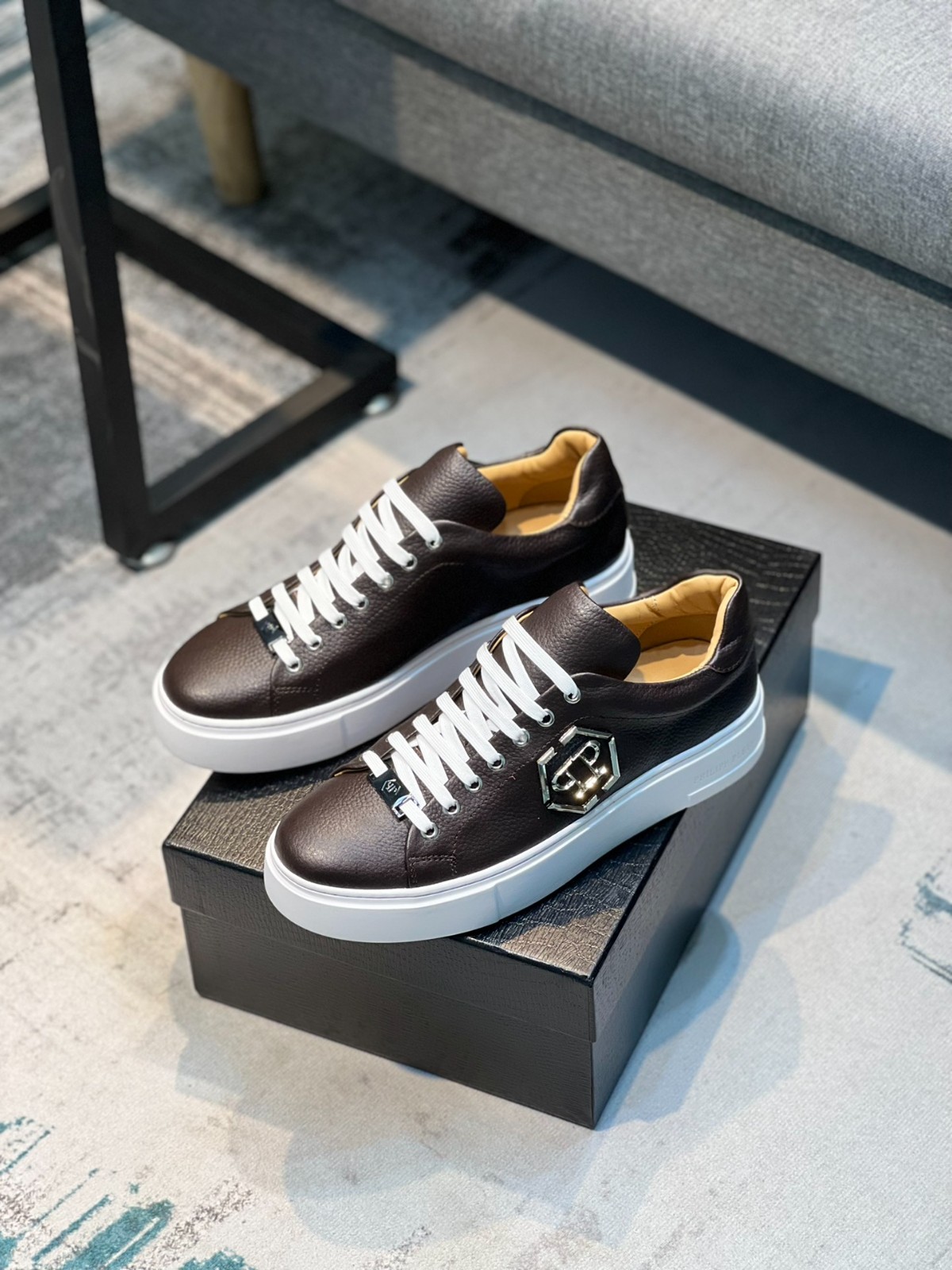 030 030#011-PhilippPlein-2023SS
