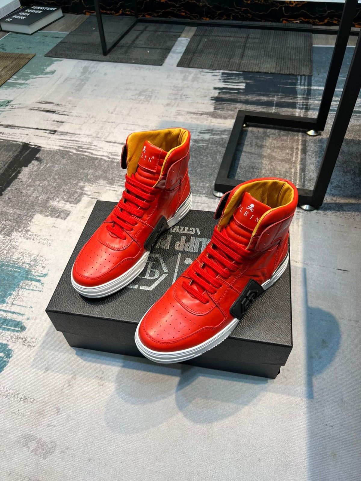 007 007#011-PhilippPlein-2023SS