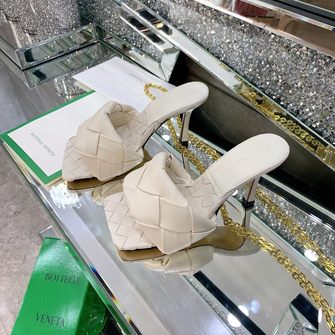 158 018#027-BV-Shoes-01-2022SS