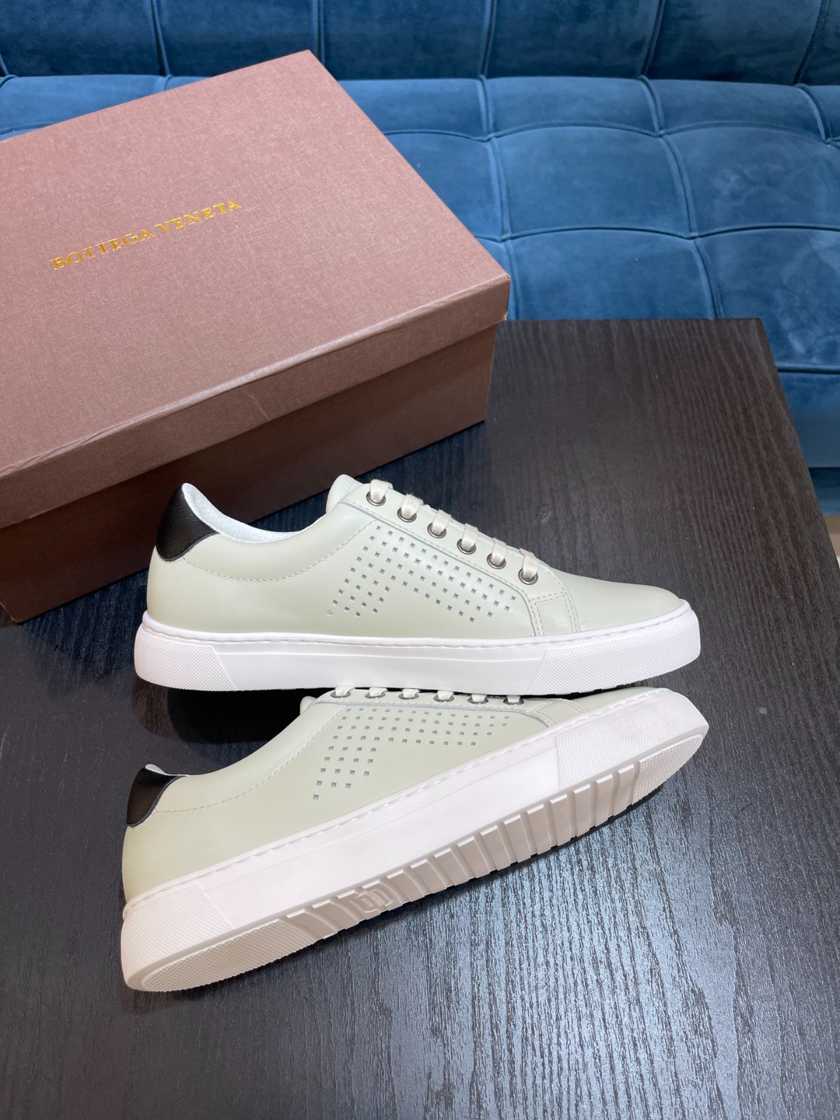 151 008#027-BV-Shoes-01-2022SS