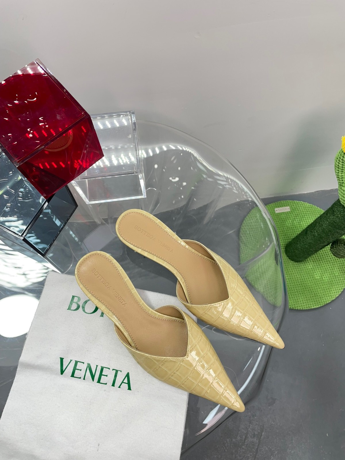 121 068#027-BV-Shoes-02-2023SS