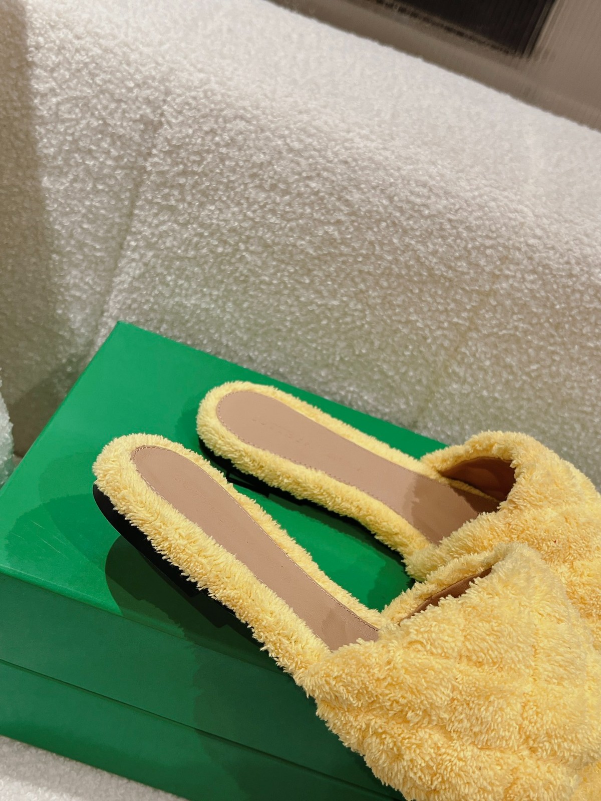 119 066#027-BV-Shoes-02-2023SS
