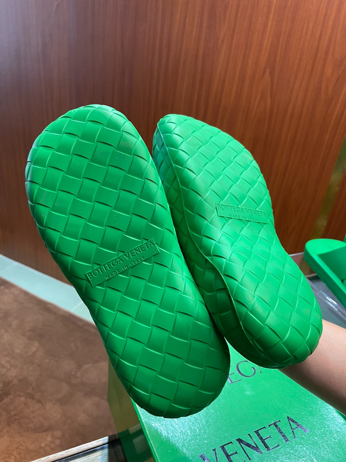 118 065#027-BV-Shoes-02-2023SS