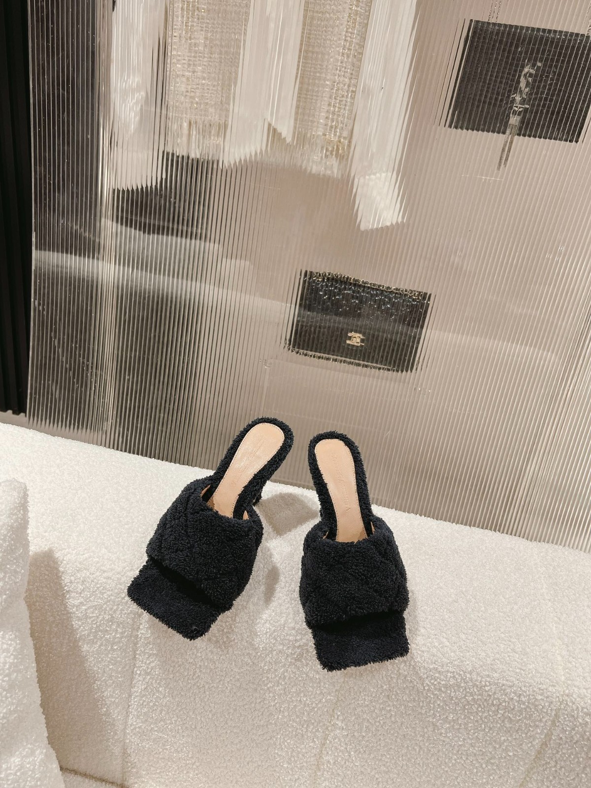109 056#027-BV-Shoes-02-2023SS