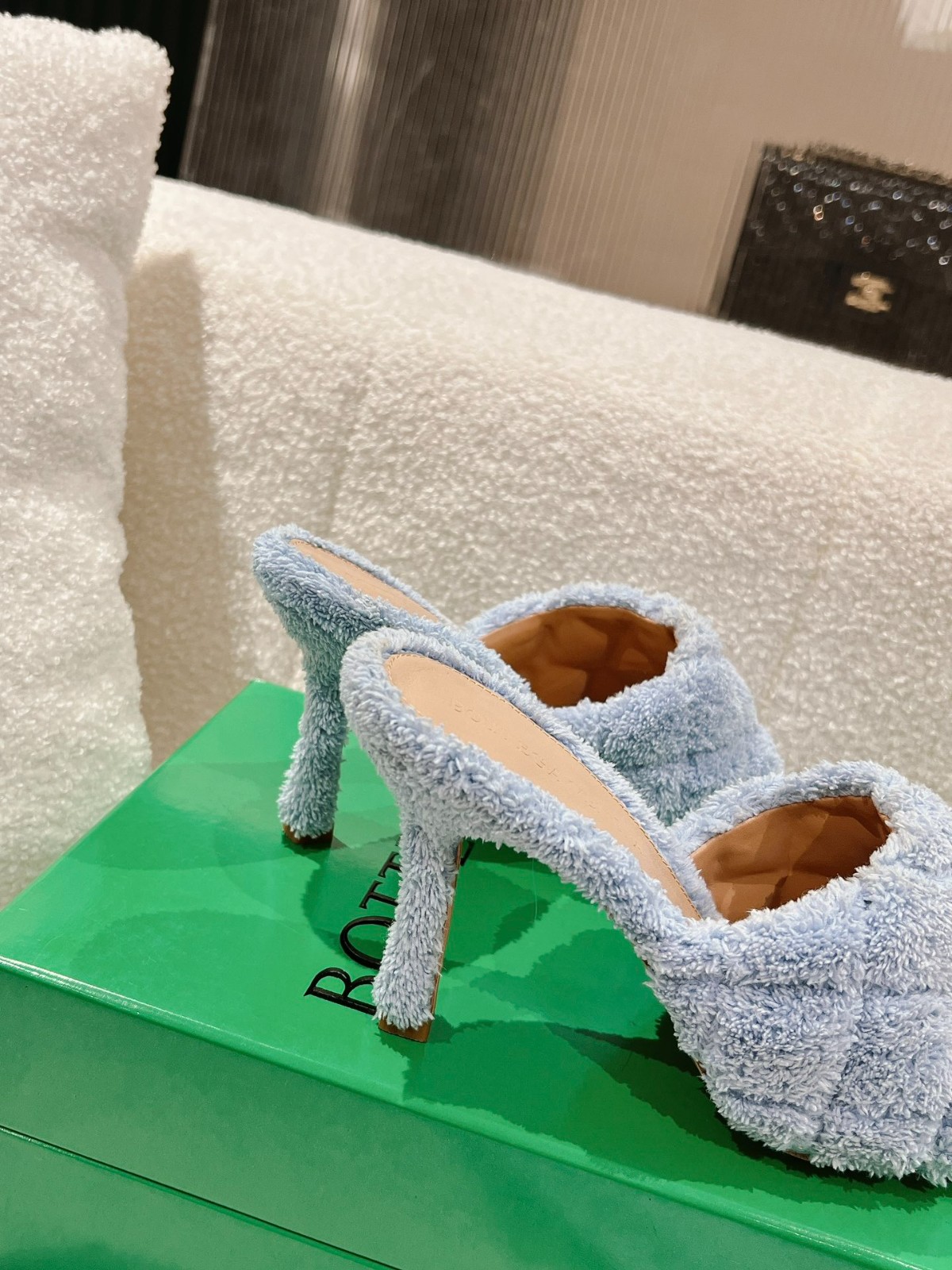 102 049#027-BV-Shoes-02-2023SS