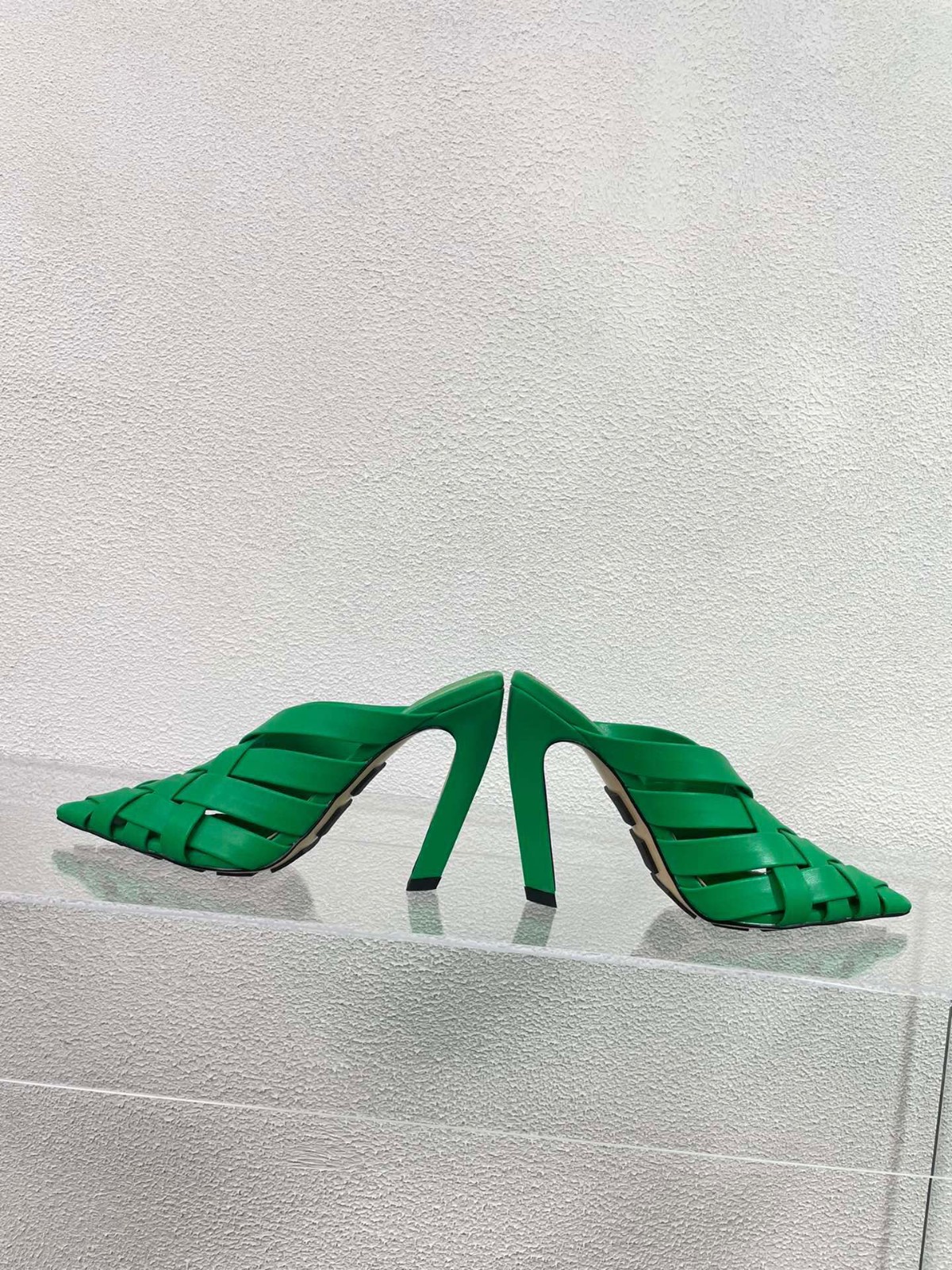 099 046#027-BV-Shoes-02-2023SS