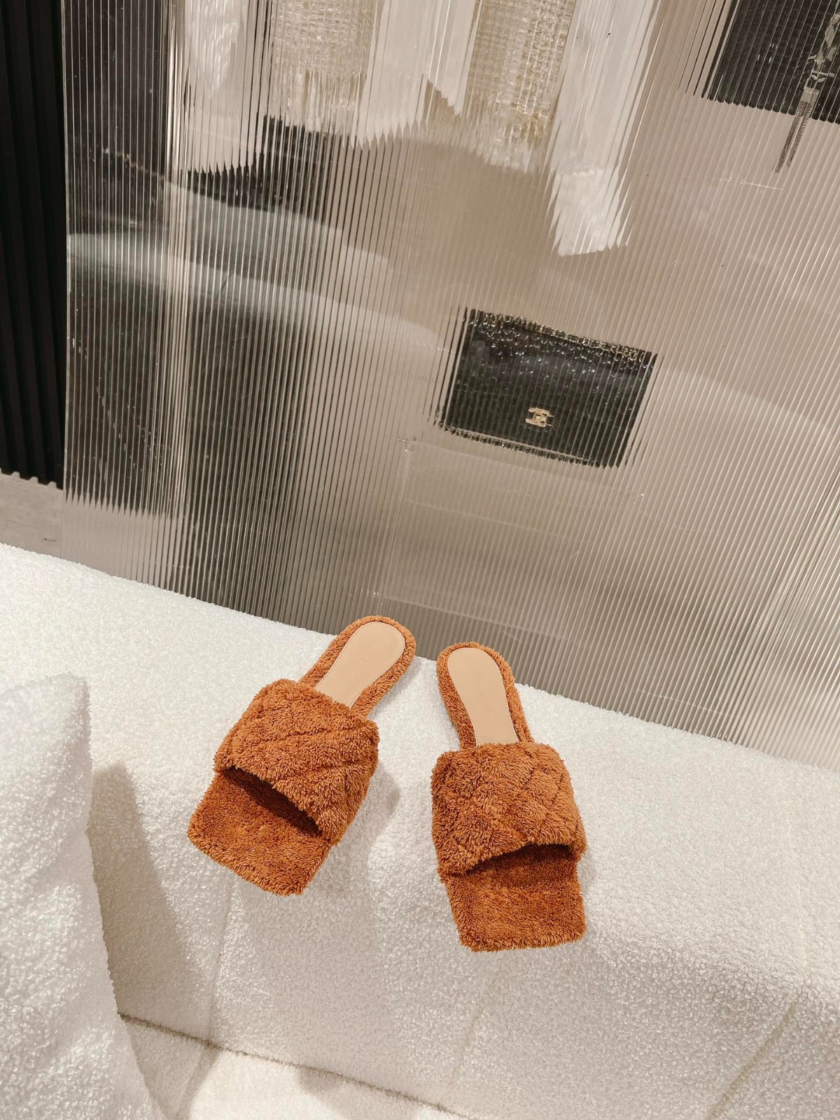 097 044#027-BV-Shoes-02-2023SS