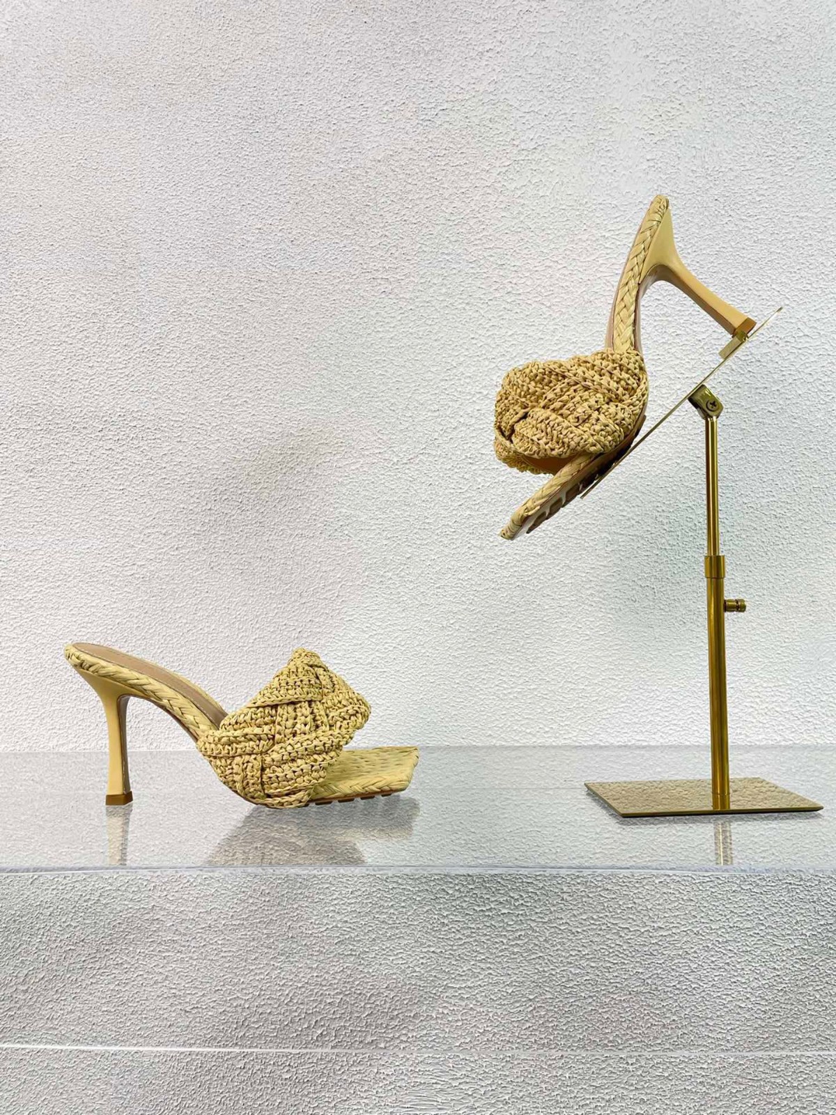 096 043#027-BV-Shoes-02-2023SS