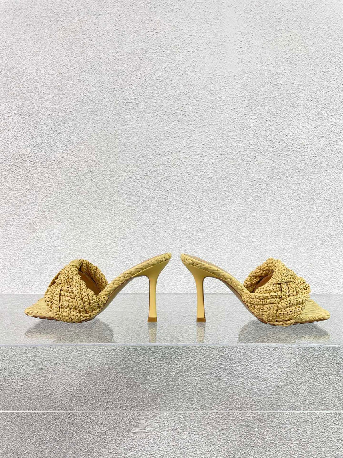 096 043#027-BV-Shoes-02-2023SS