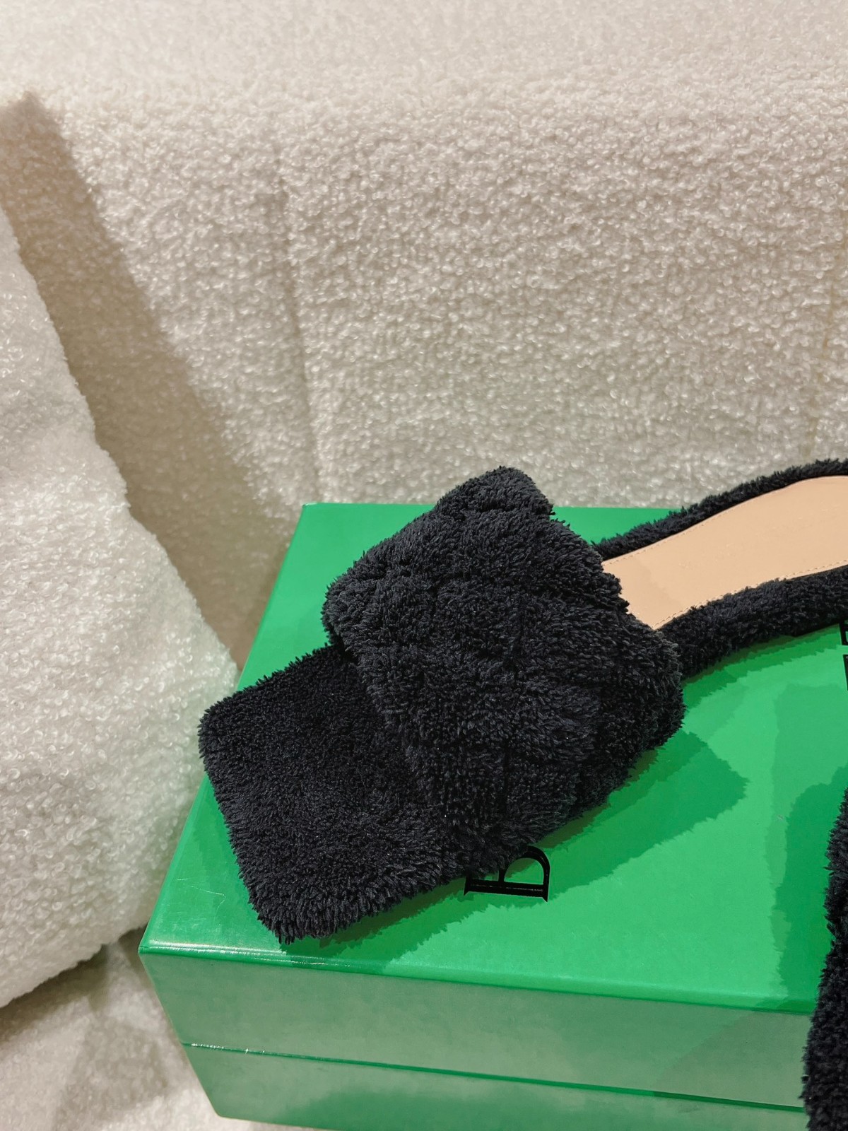 087 034#027-BV-Shoes-02-2023SS