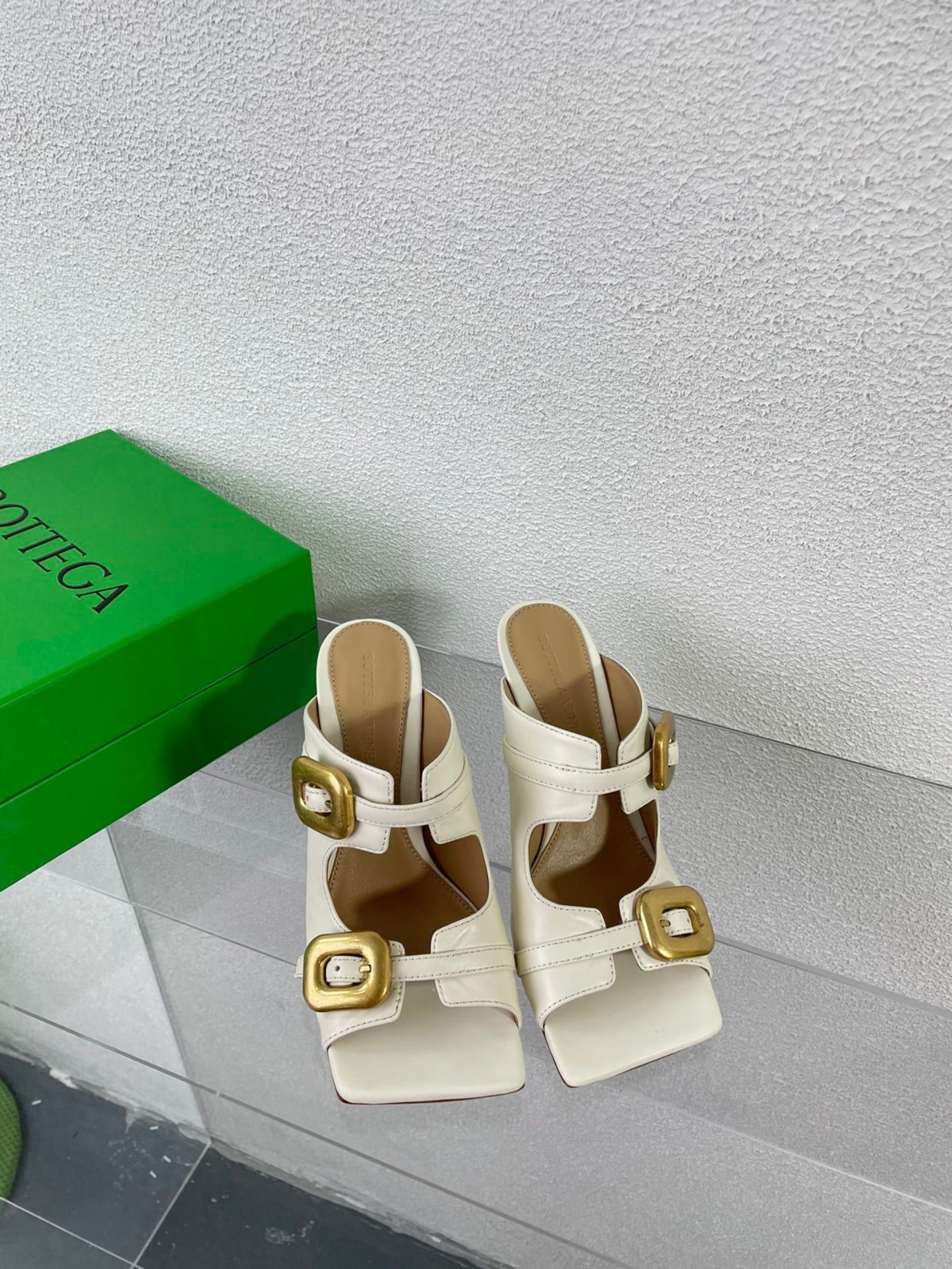 081 028#027-BV-Shoes-02-2023SS