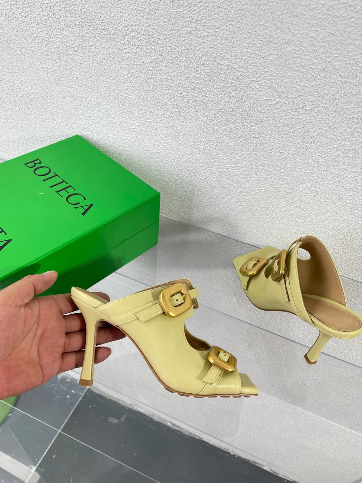 077 024#027-BV-Shoes-02-2023SS