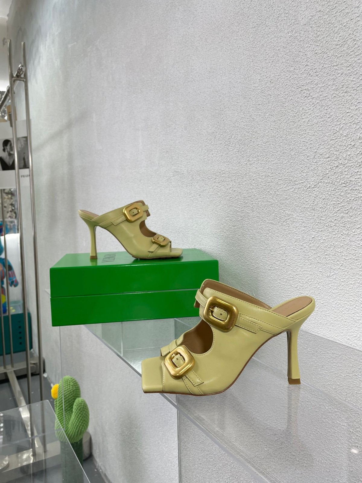 077 024#027-BV-Shoes-02-2023SS