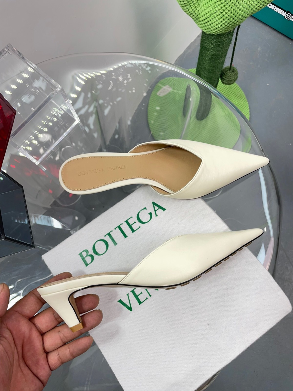 073 020#027-BV-Shoes-02-2023SS