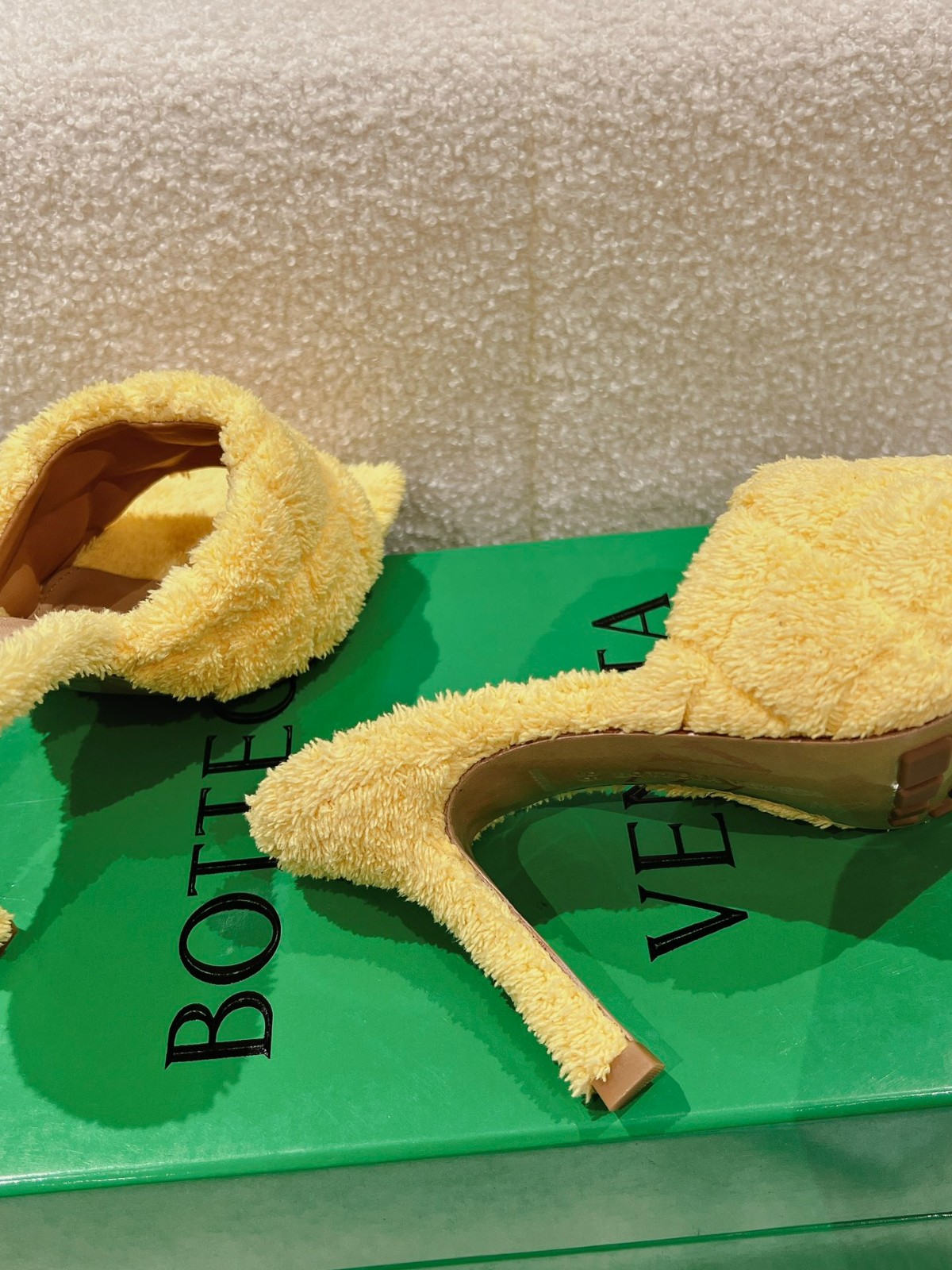 069 016#027-BV-Shoes-02-2023SS