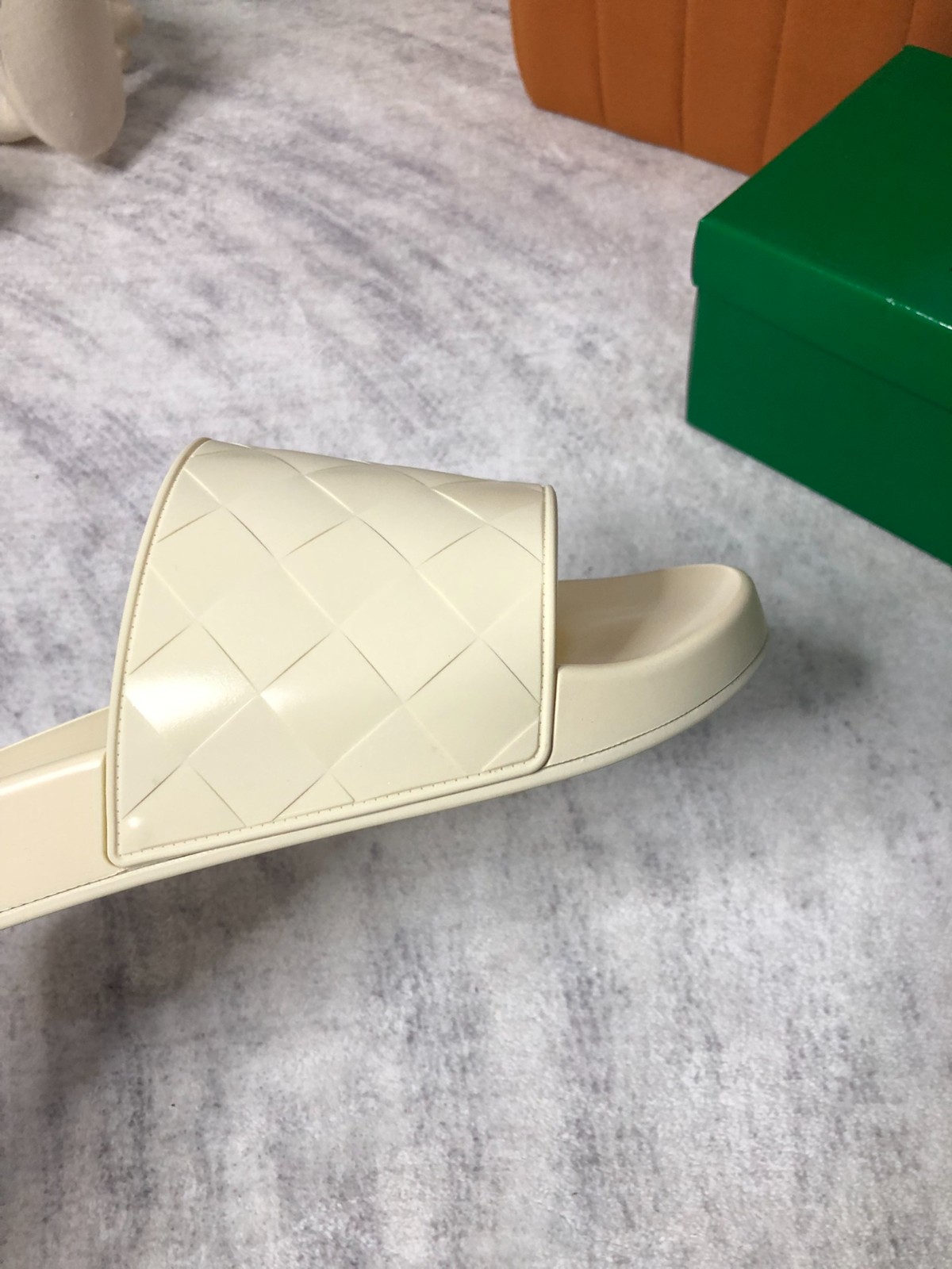 068 015#027-BV-Shoes-02-2023SS