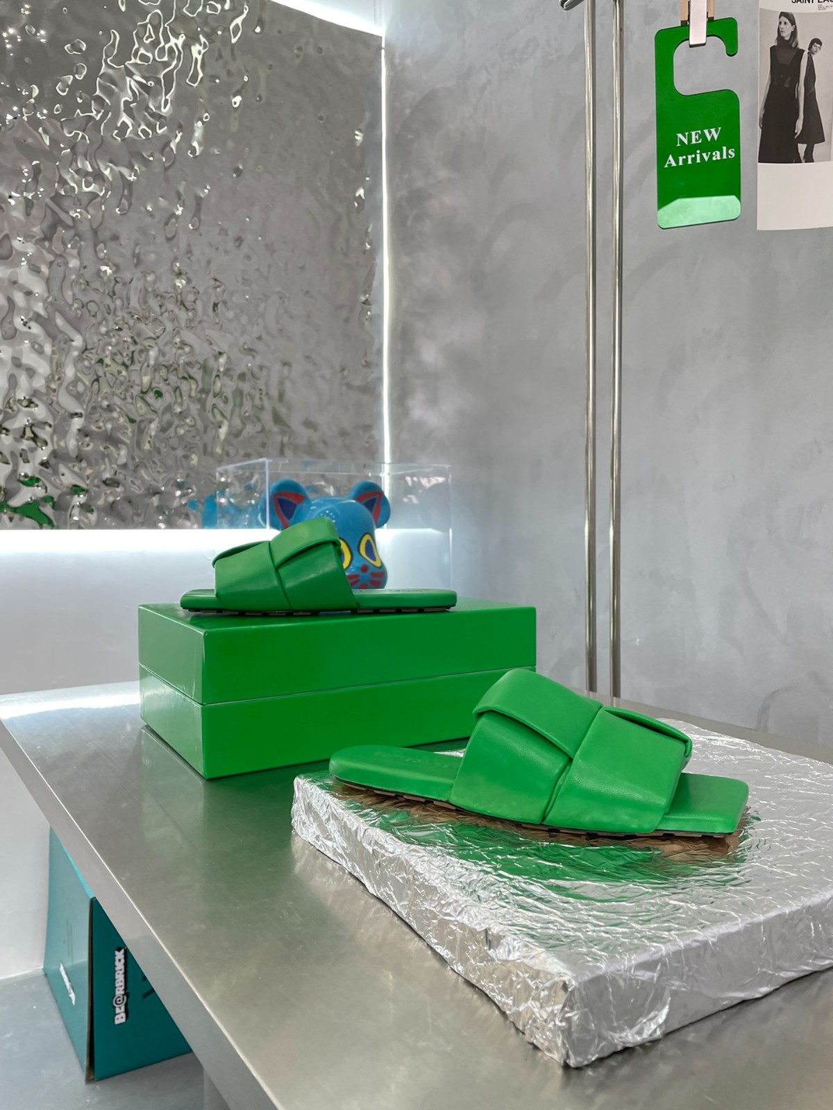 066 013#027-BV-Shoes-02-2023SS