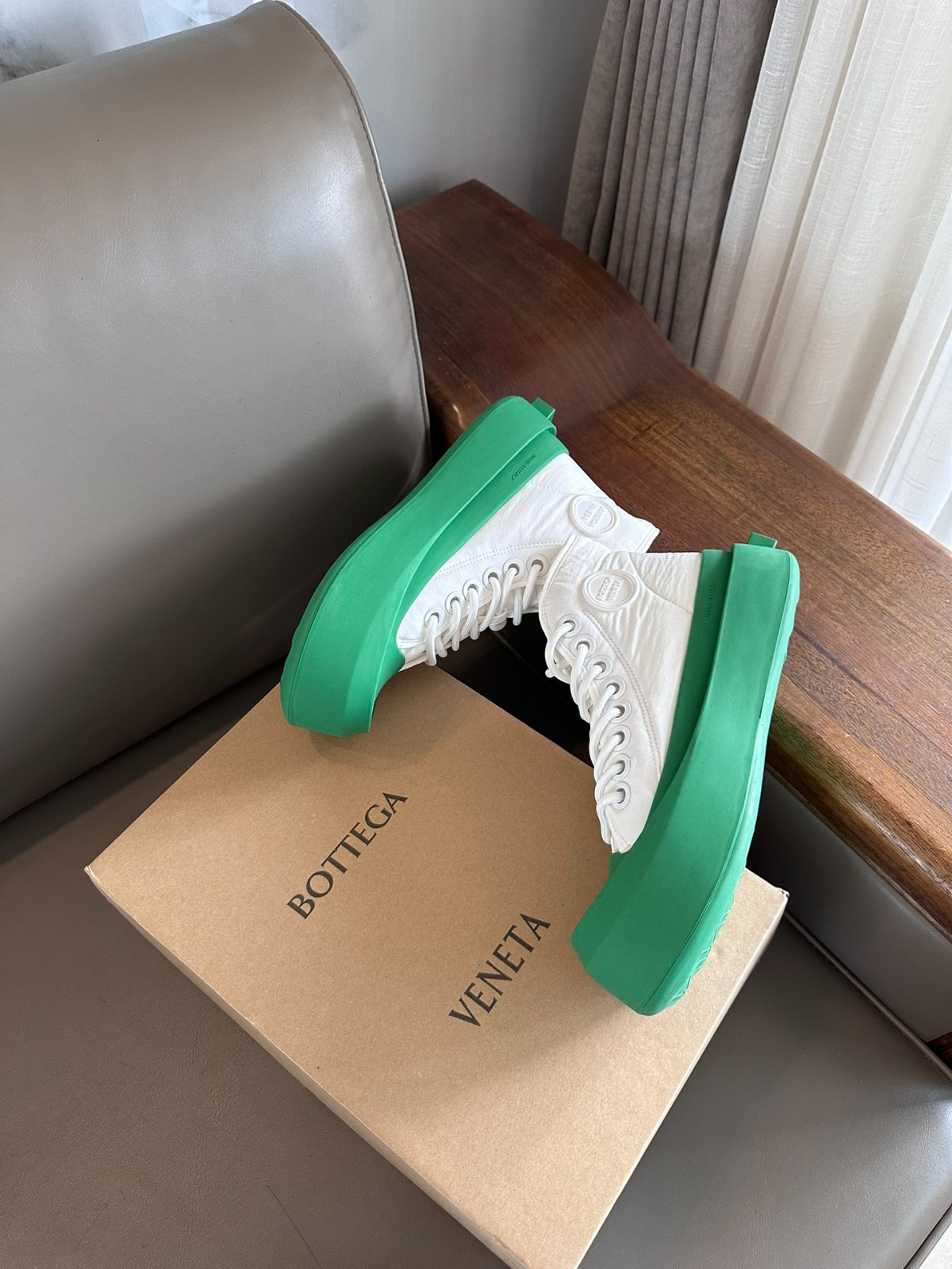 057 004#027-BV-Shoes-02-2023SS