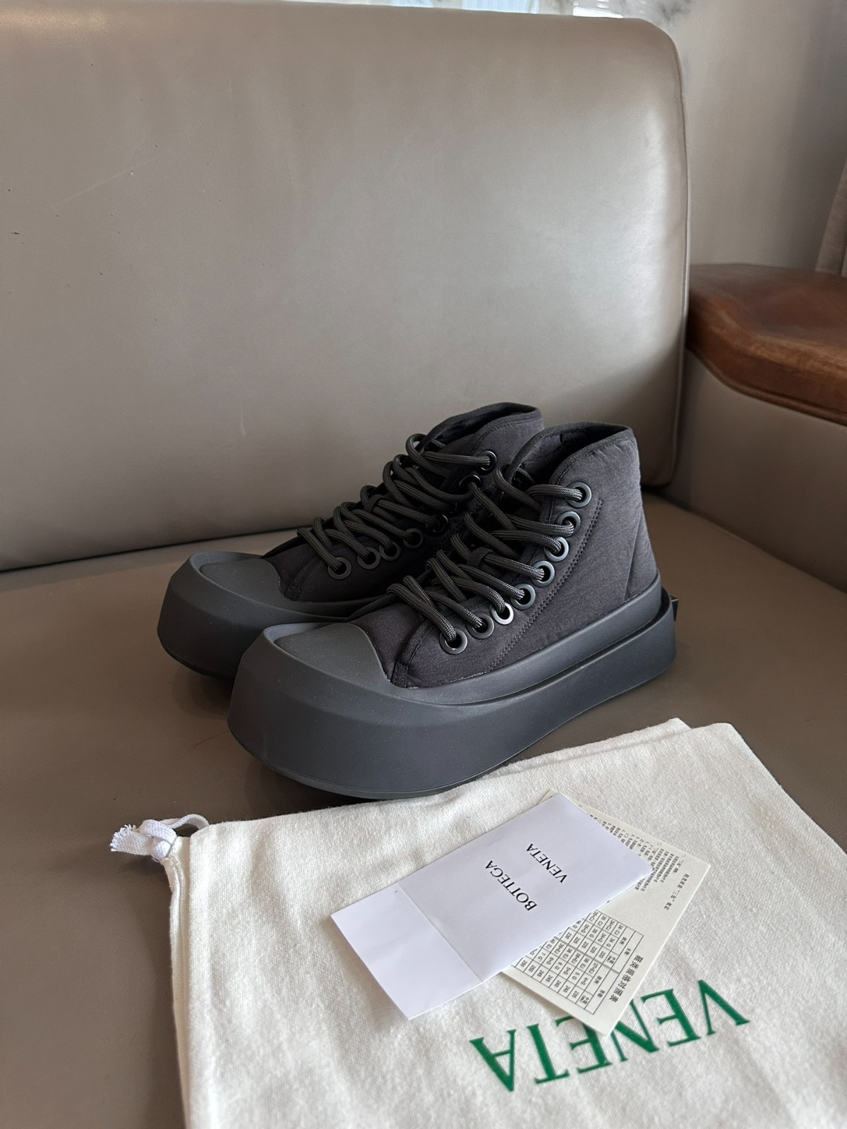 056 003#027-BV-Shoes-02-2023SS