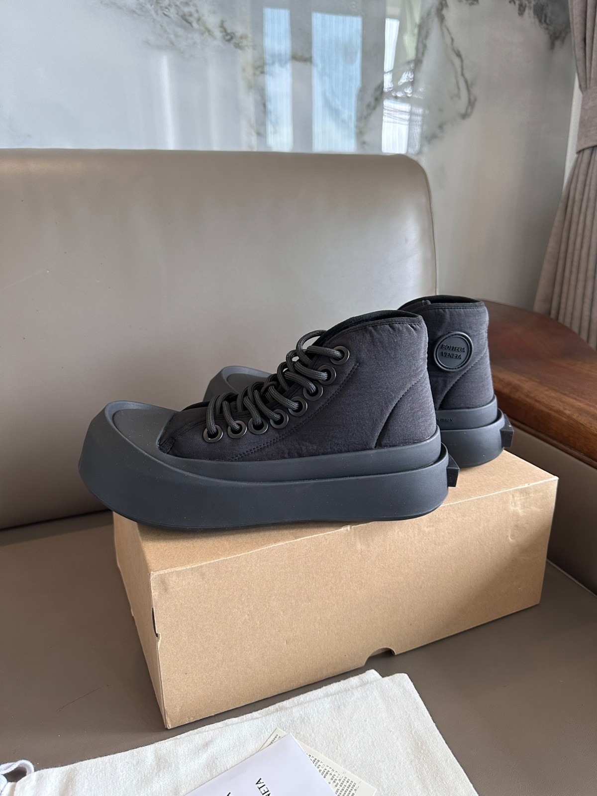 056 003#027-BV-Shoes-02-2023SS