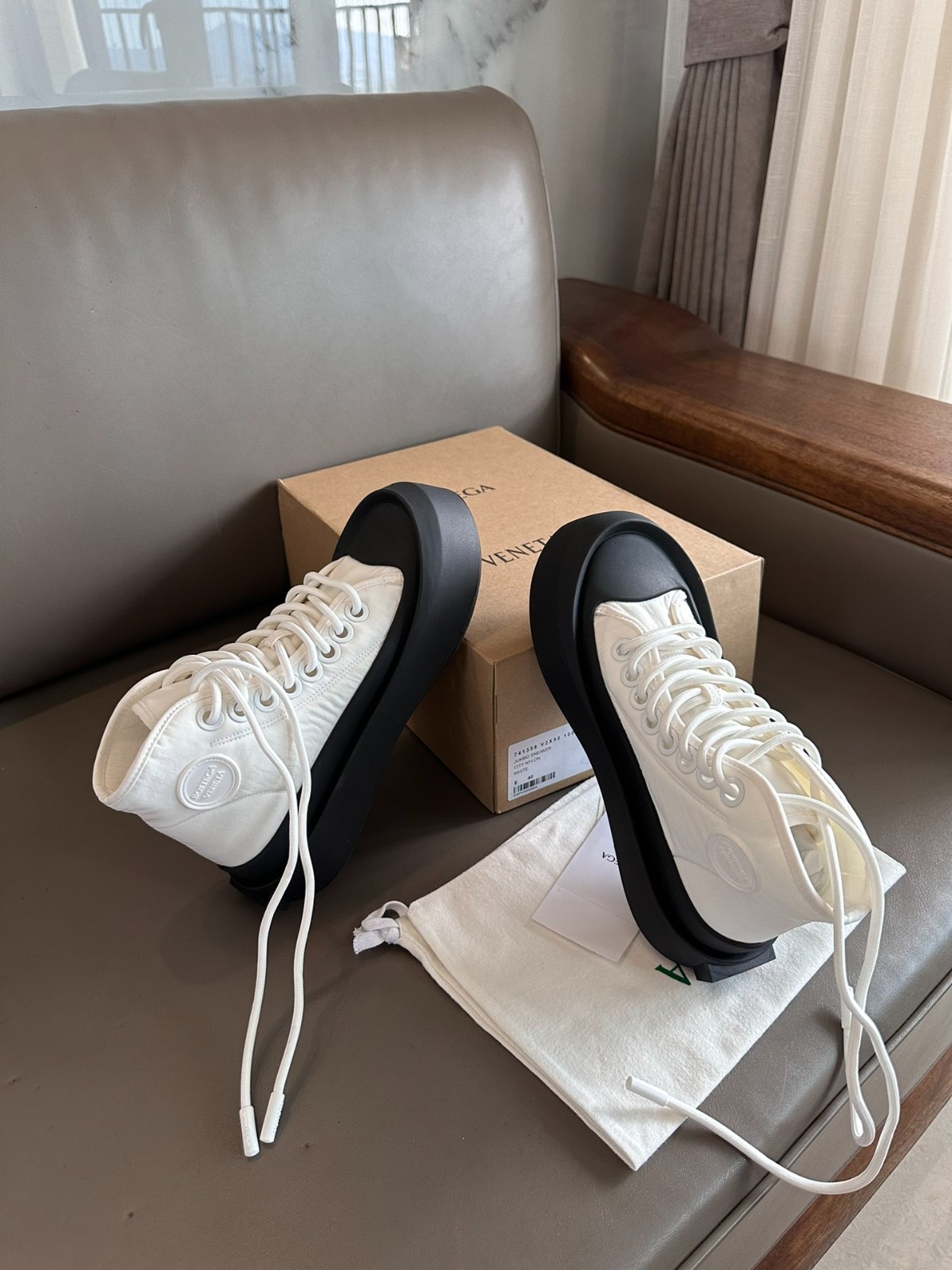 055 002#027-BV-Shoes-02-2023SS