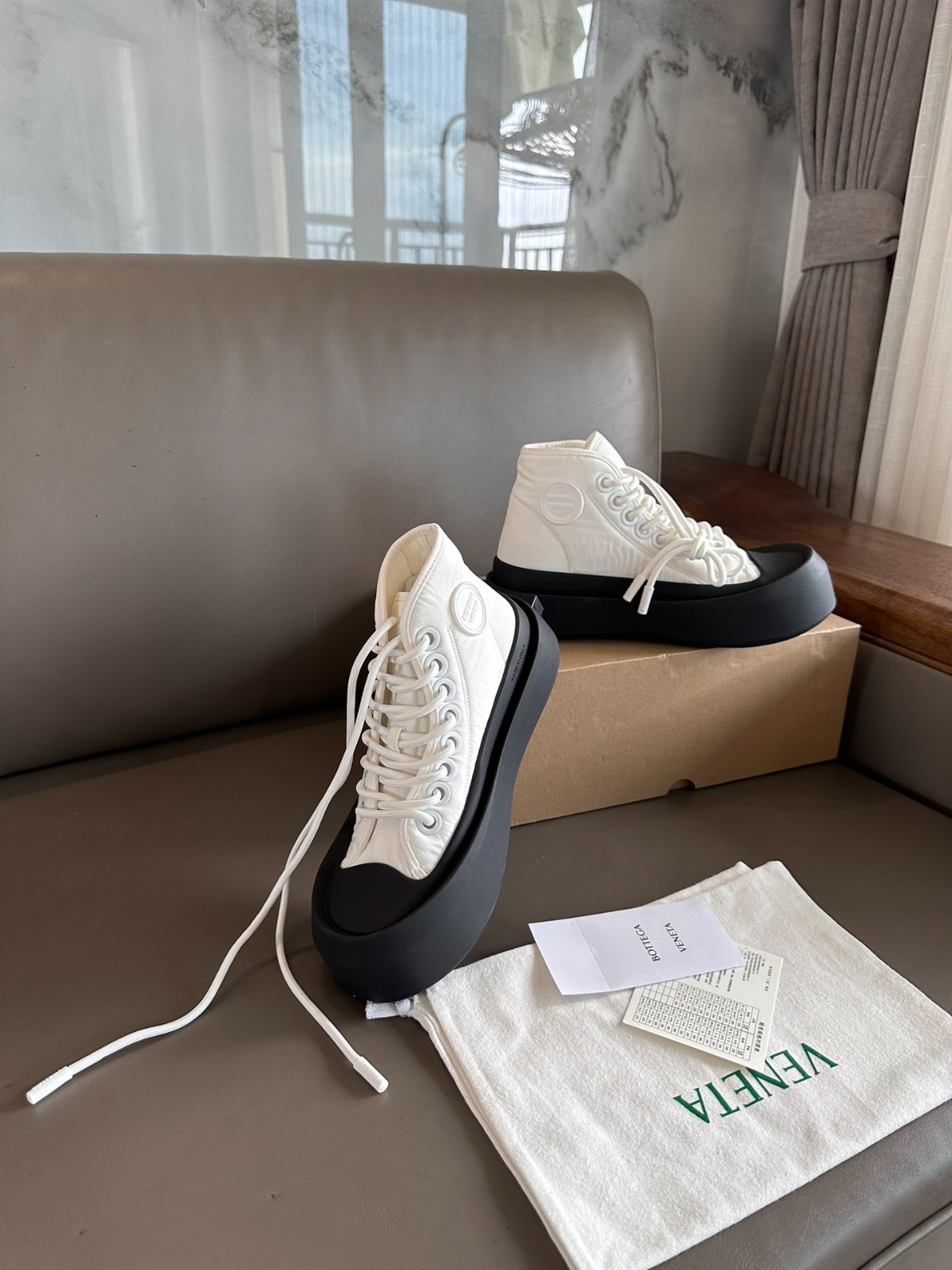 055 002#027-BV-Shoes-02-2023SS