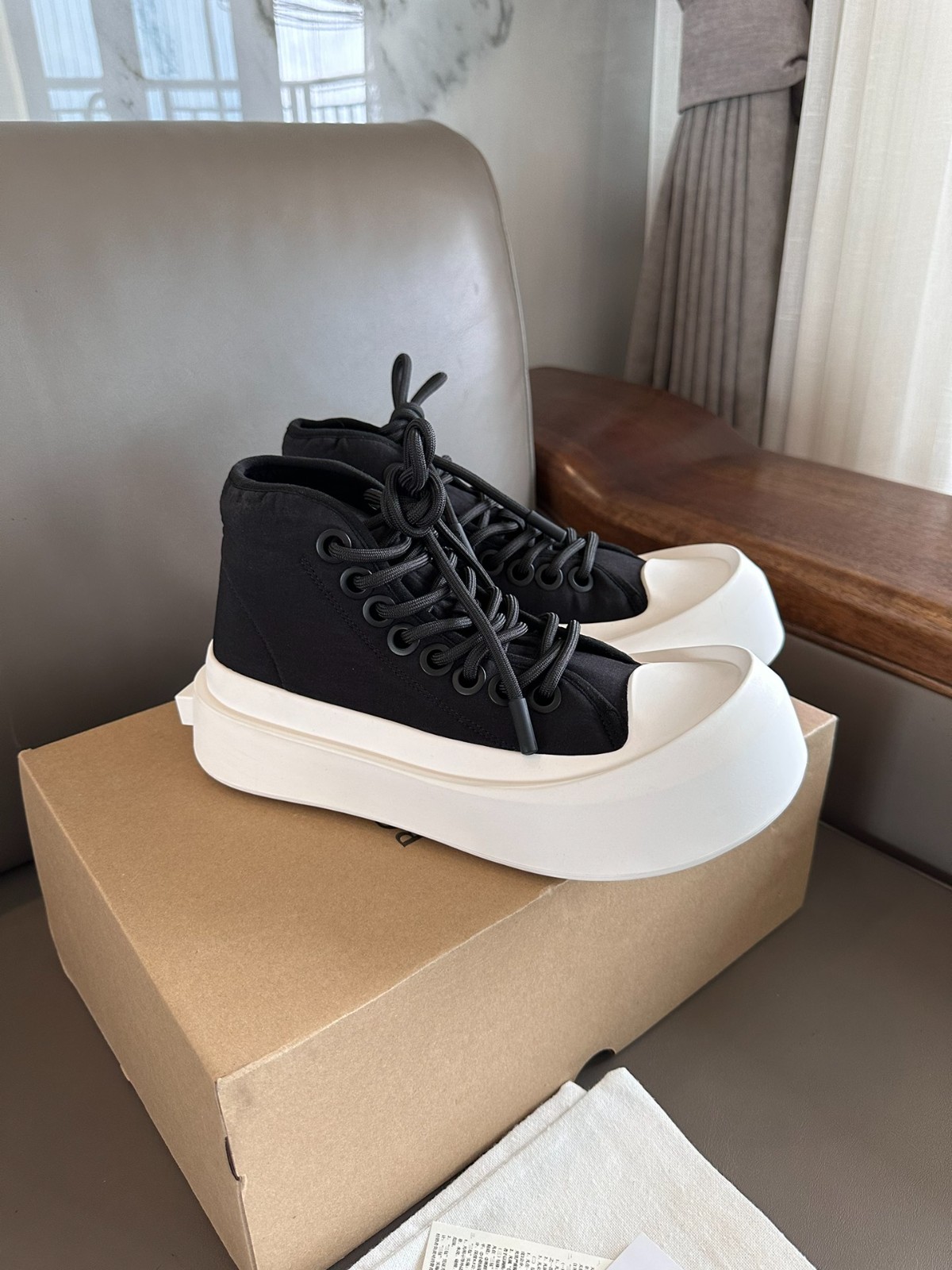 054 001#027-BV-Shoes-02-2023SS