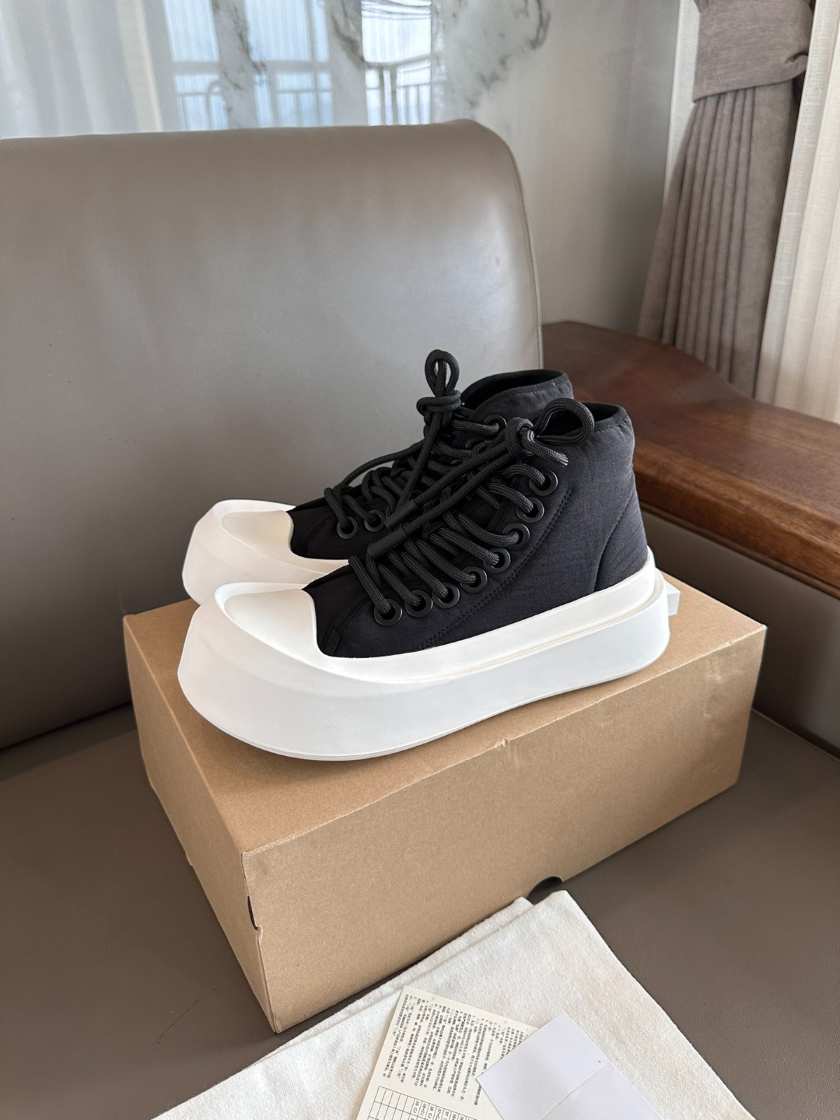 054 001#027-BV-Shoes-02-2023SS