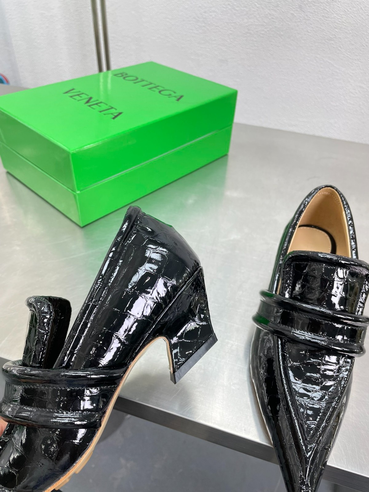 047 047#027-BV-Shoes-03-2023SS