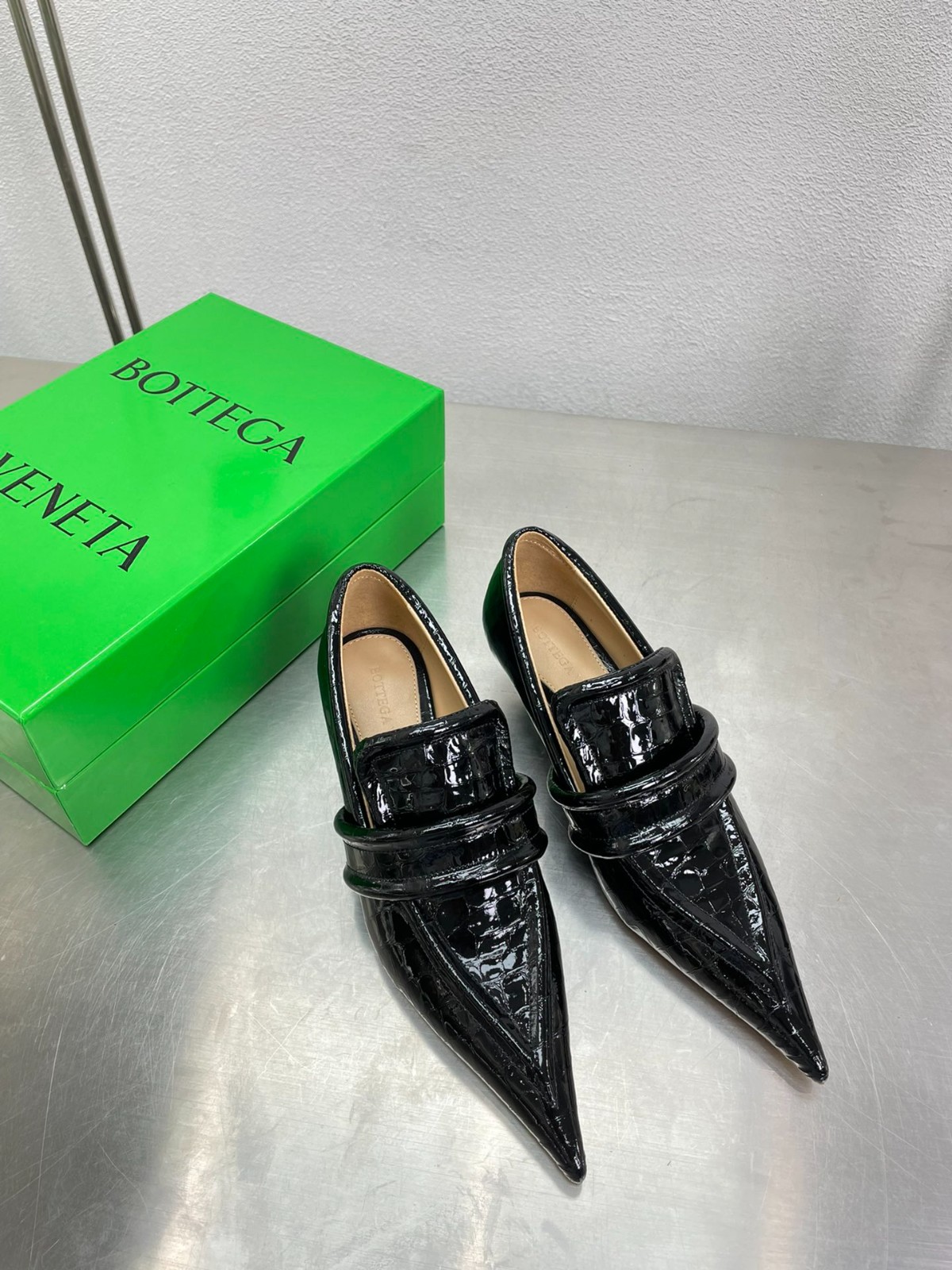047 047#027-BV-Shoes-03-2023SS