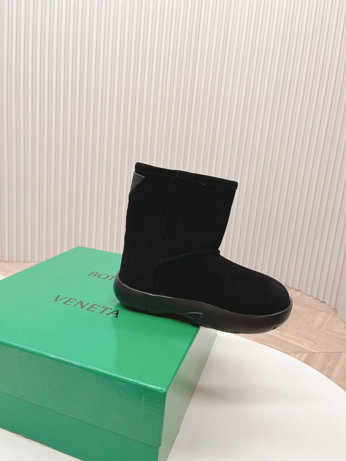 031 031#027-BV-Shoes-03-2023SS