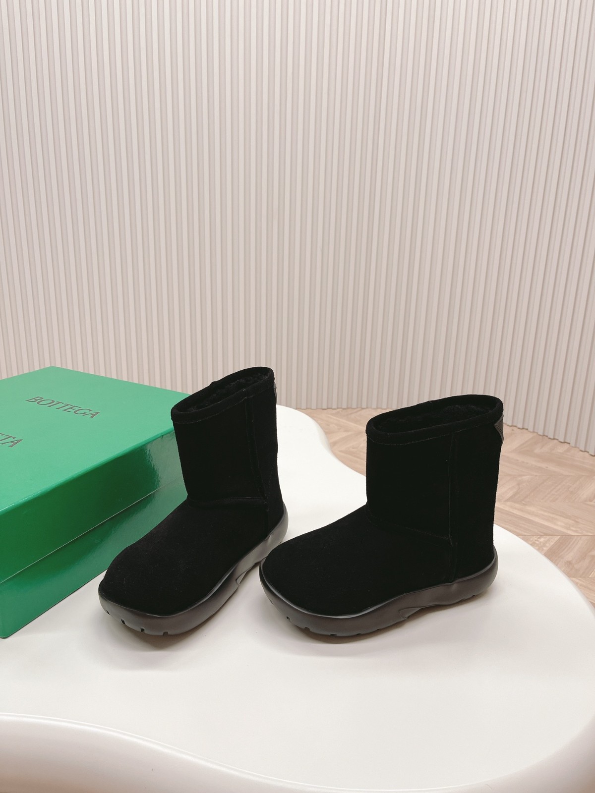 031 031#027-BV-Shoes-03-2023SS