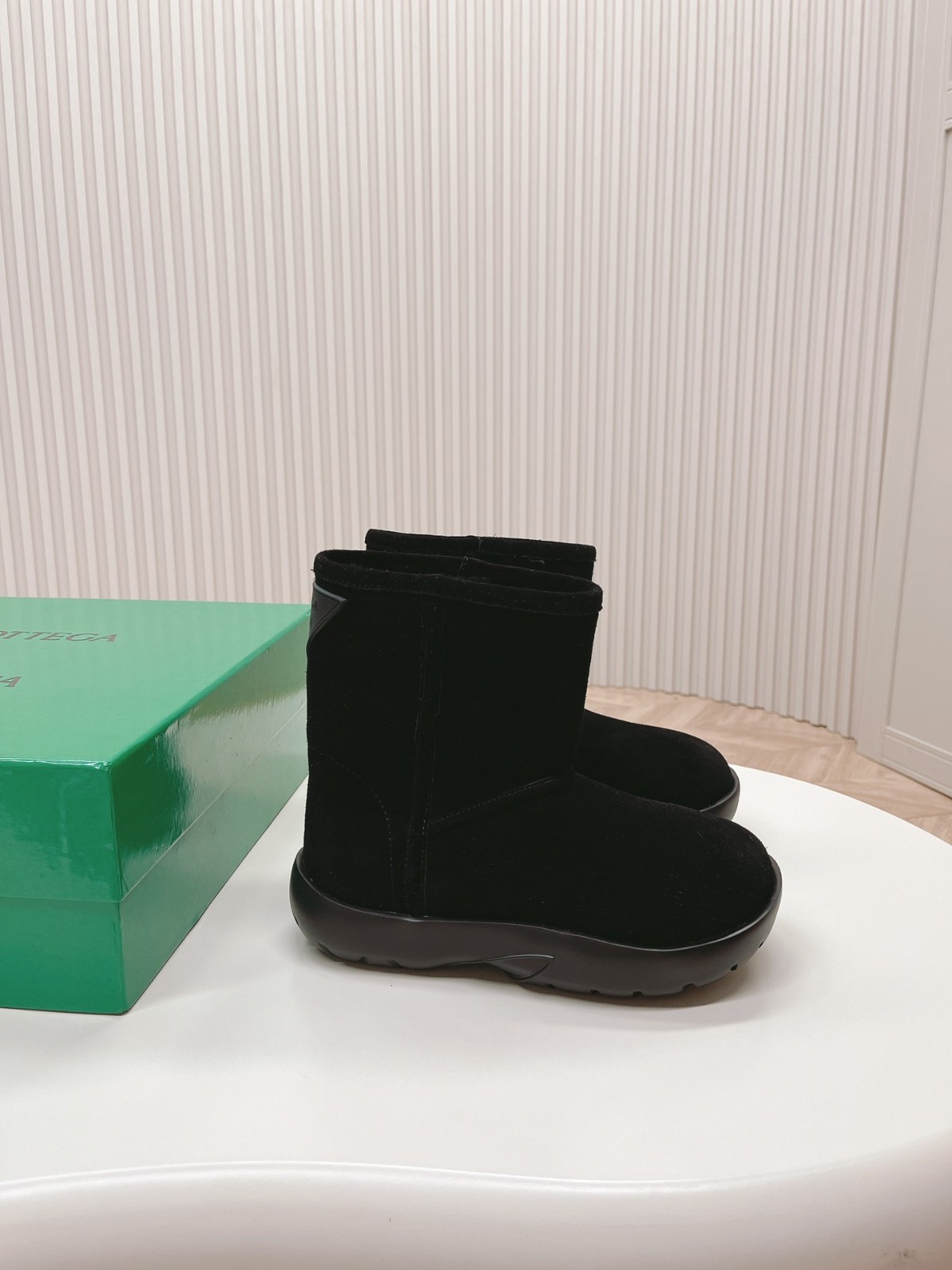 031 031#027-BV-Shoes-03-2023SS