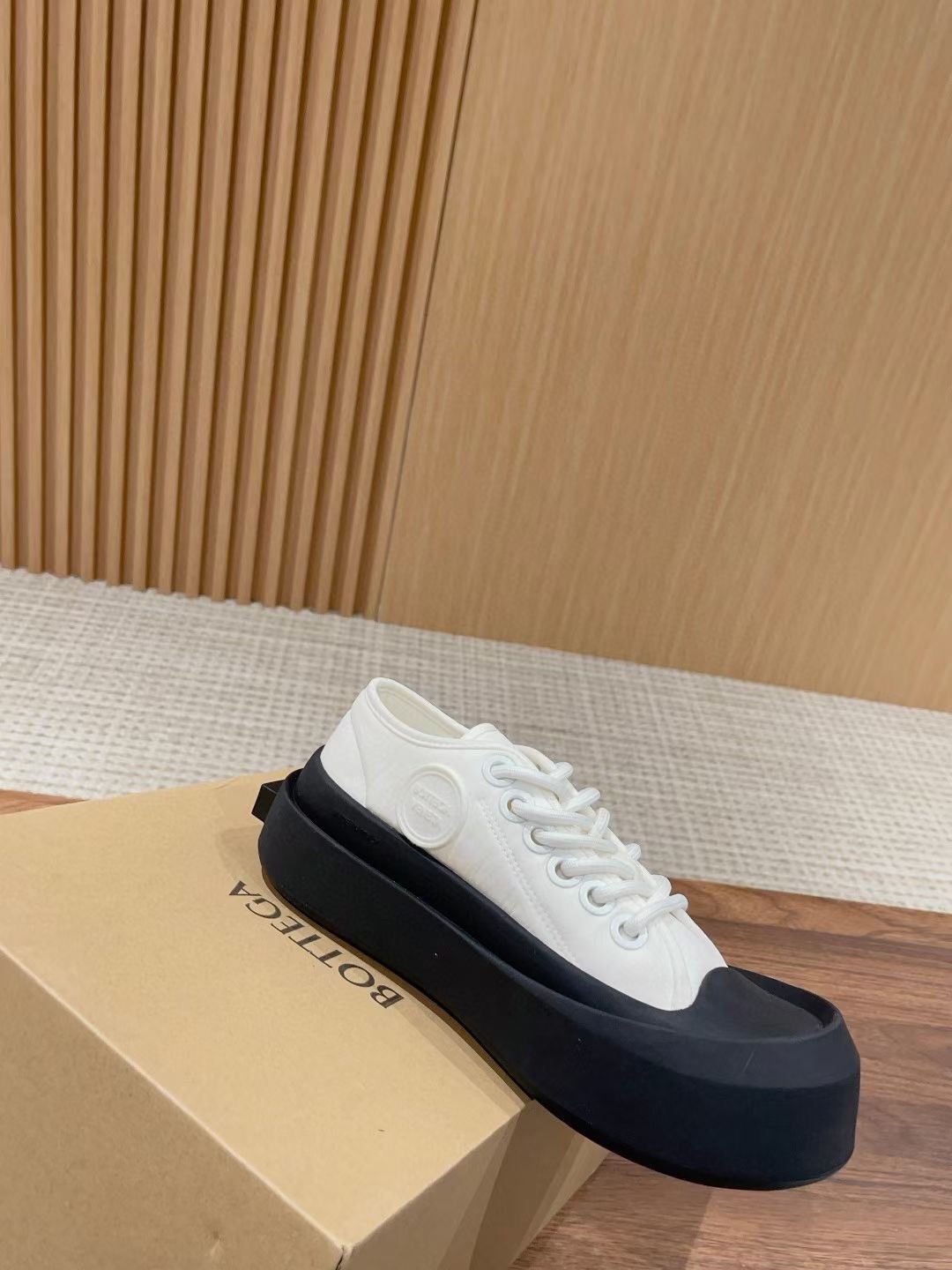 028 028#027-BV-Shoes-03-2023SS