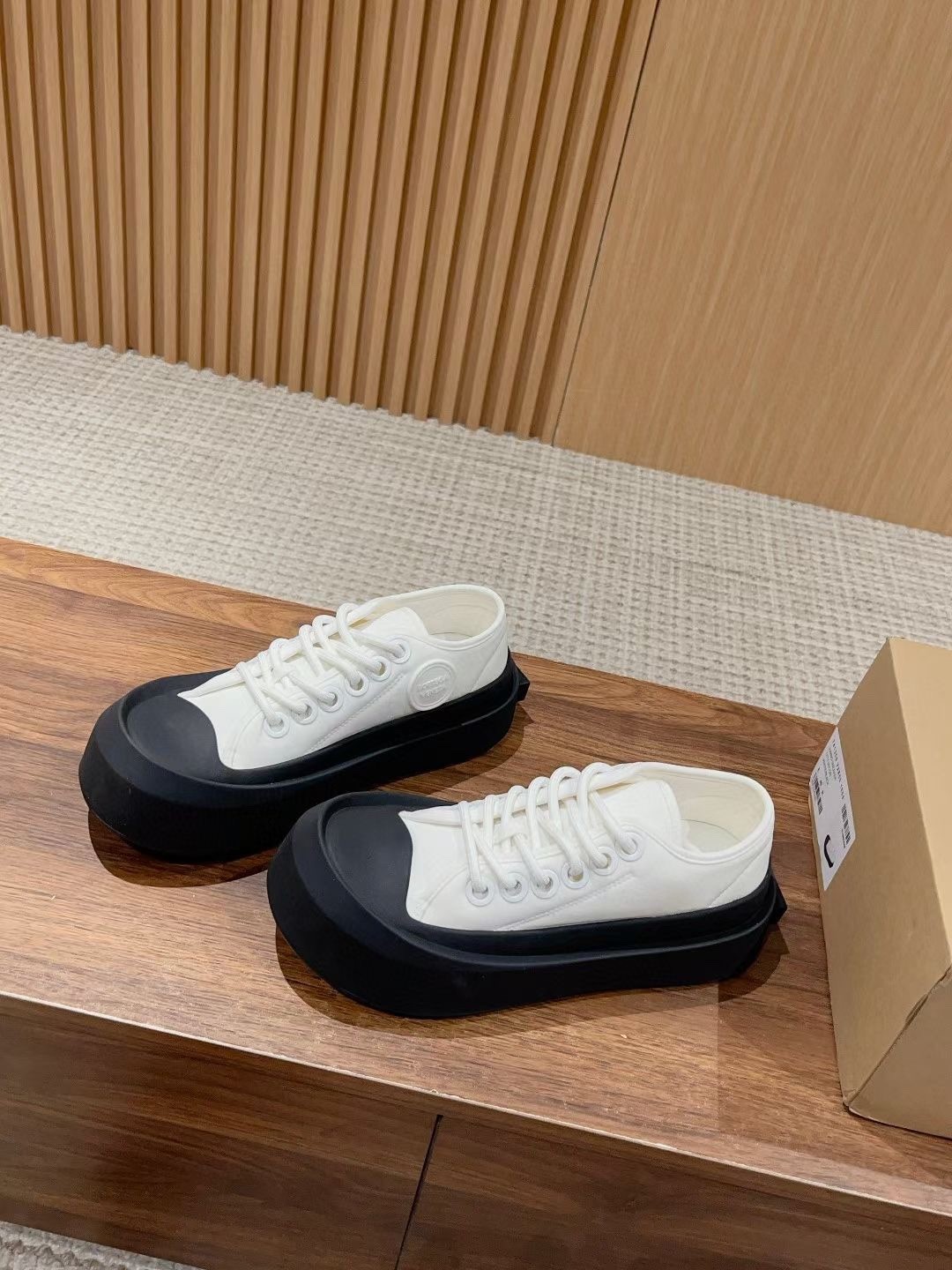 028 028#027-BV-Shoes-03-2023SS